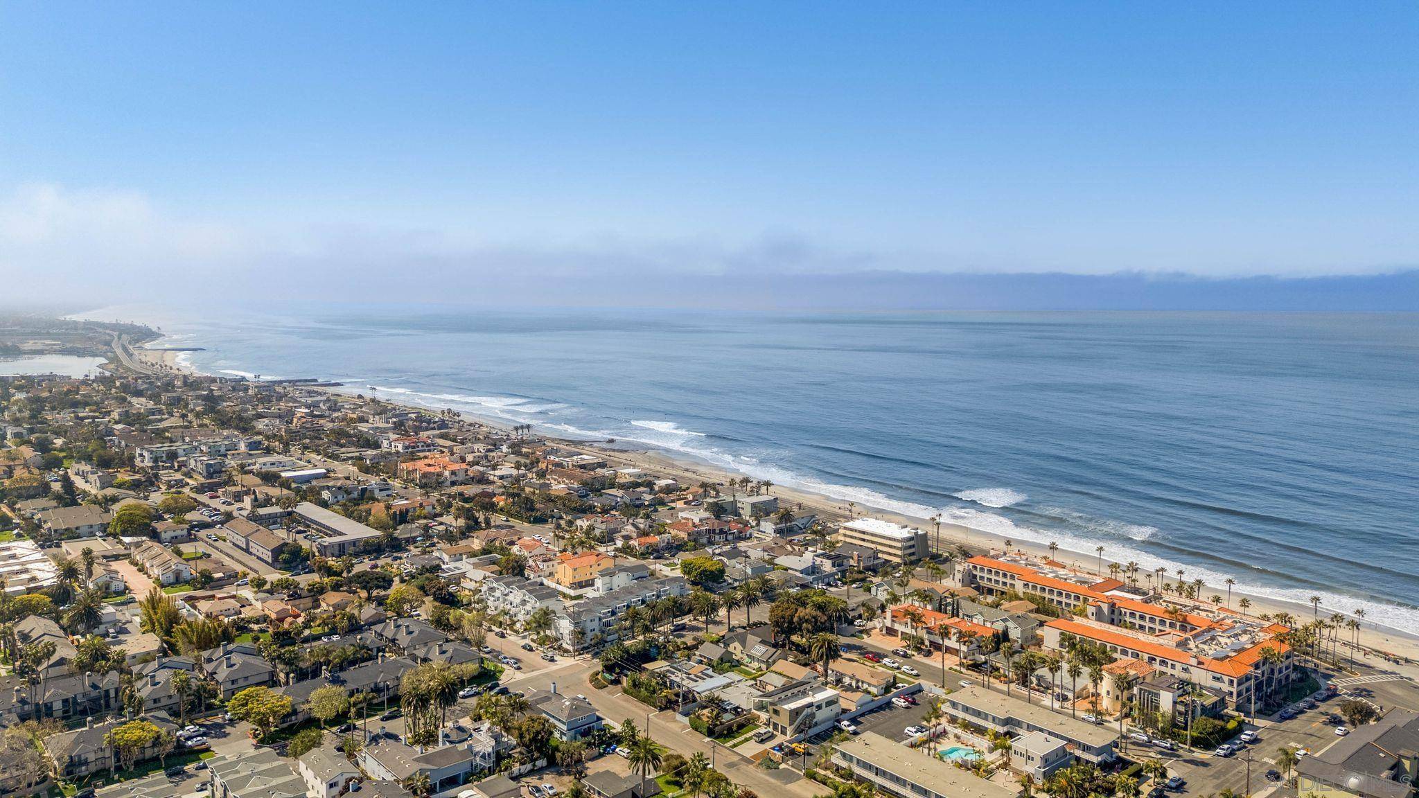 Carlsbad, CA 92008,3283-87 Lincoln St