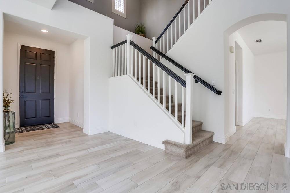 Carlsbad, CA 92009,3501 Corte Ramon