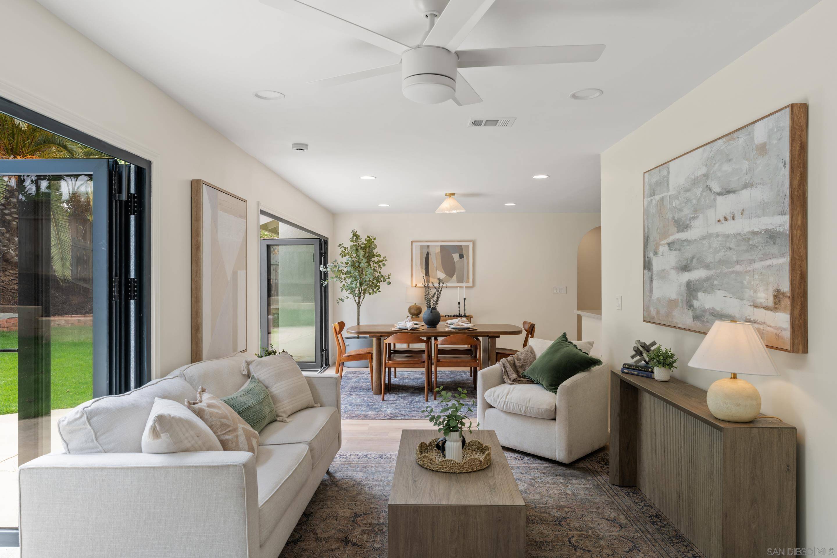 Carlsbad, CA 92008,3760 Monroe St