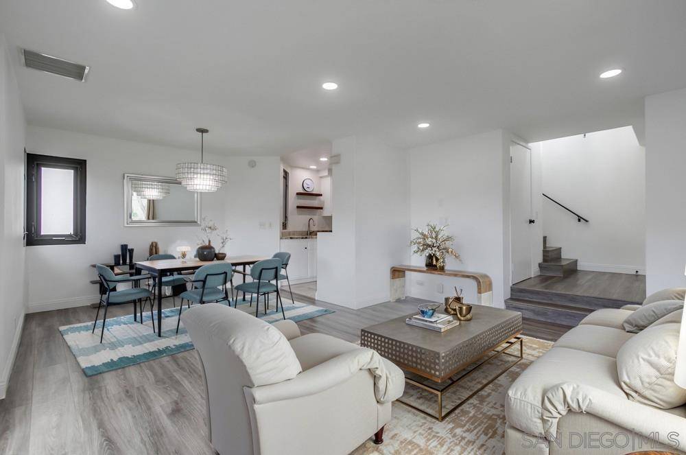 San Diego, CA 92107,3906 Voltaire St