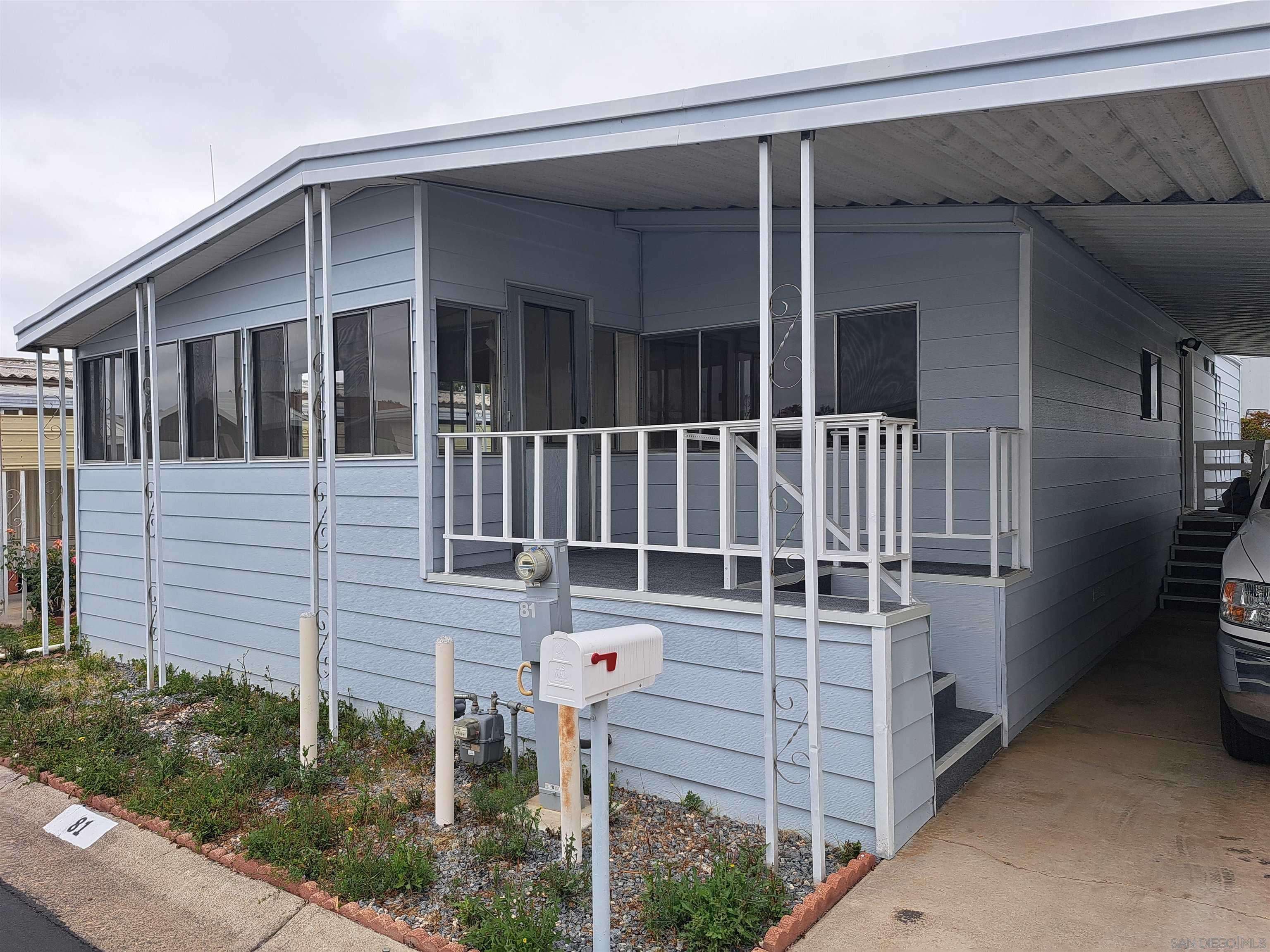 Vista, CA 92084,1010 E Bobier Dr #81