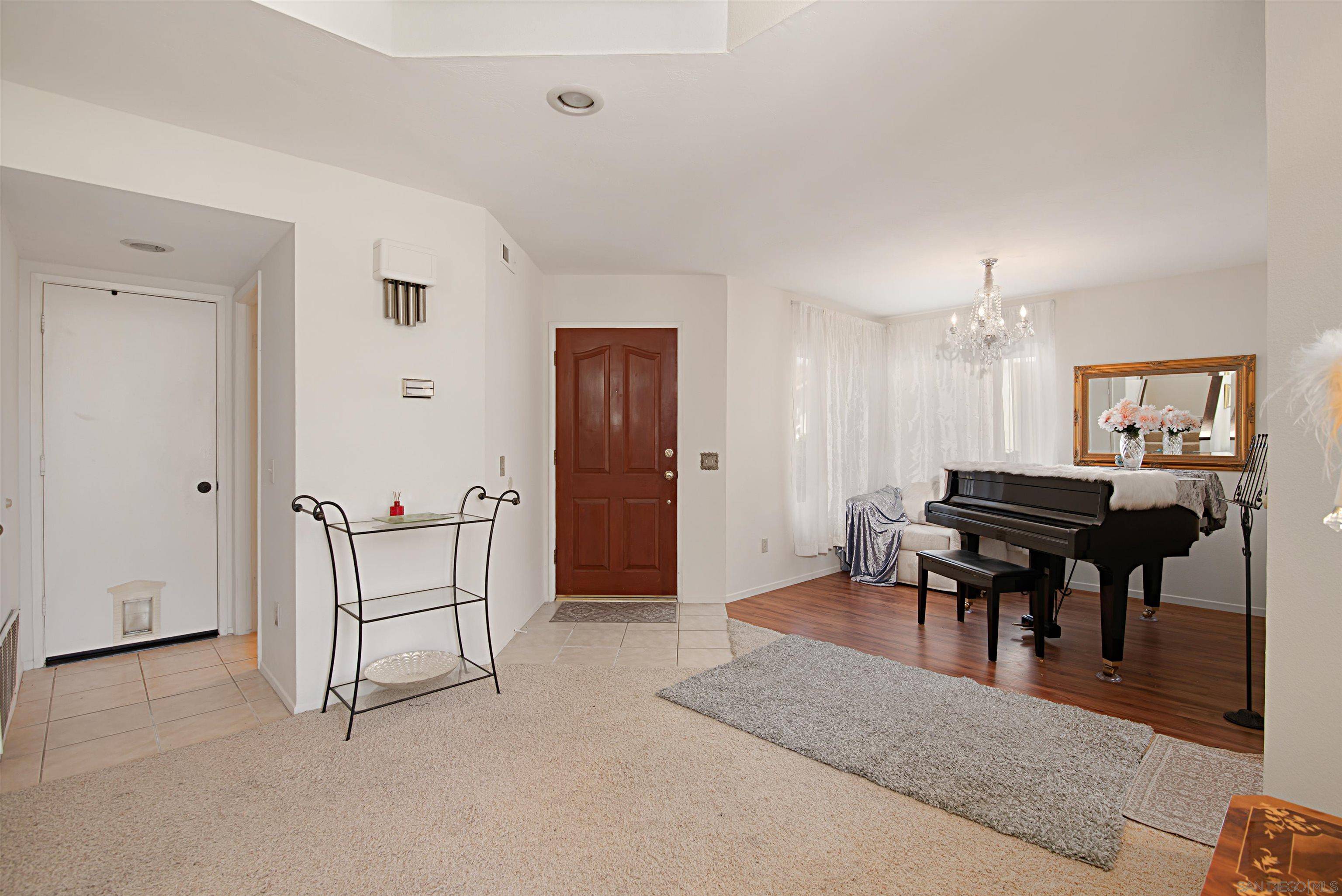 San Diego, CA 92129,8695 Rideabout Ln