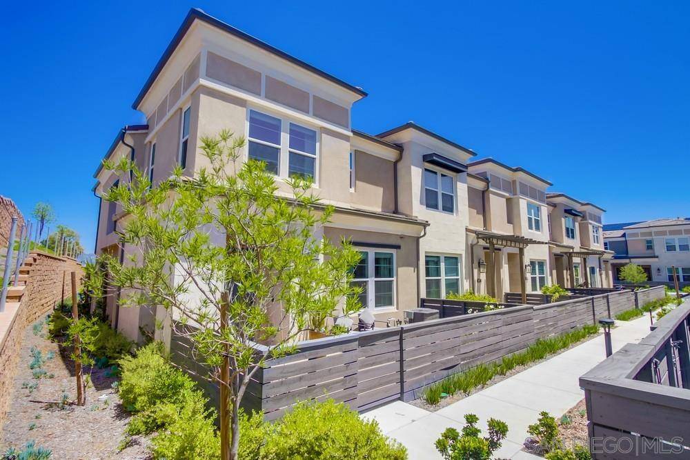 San Marcos, CA 92078,1205 Sunrise View #105
