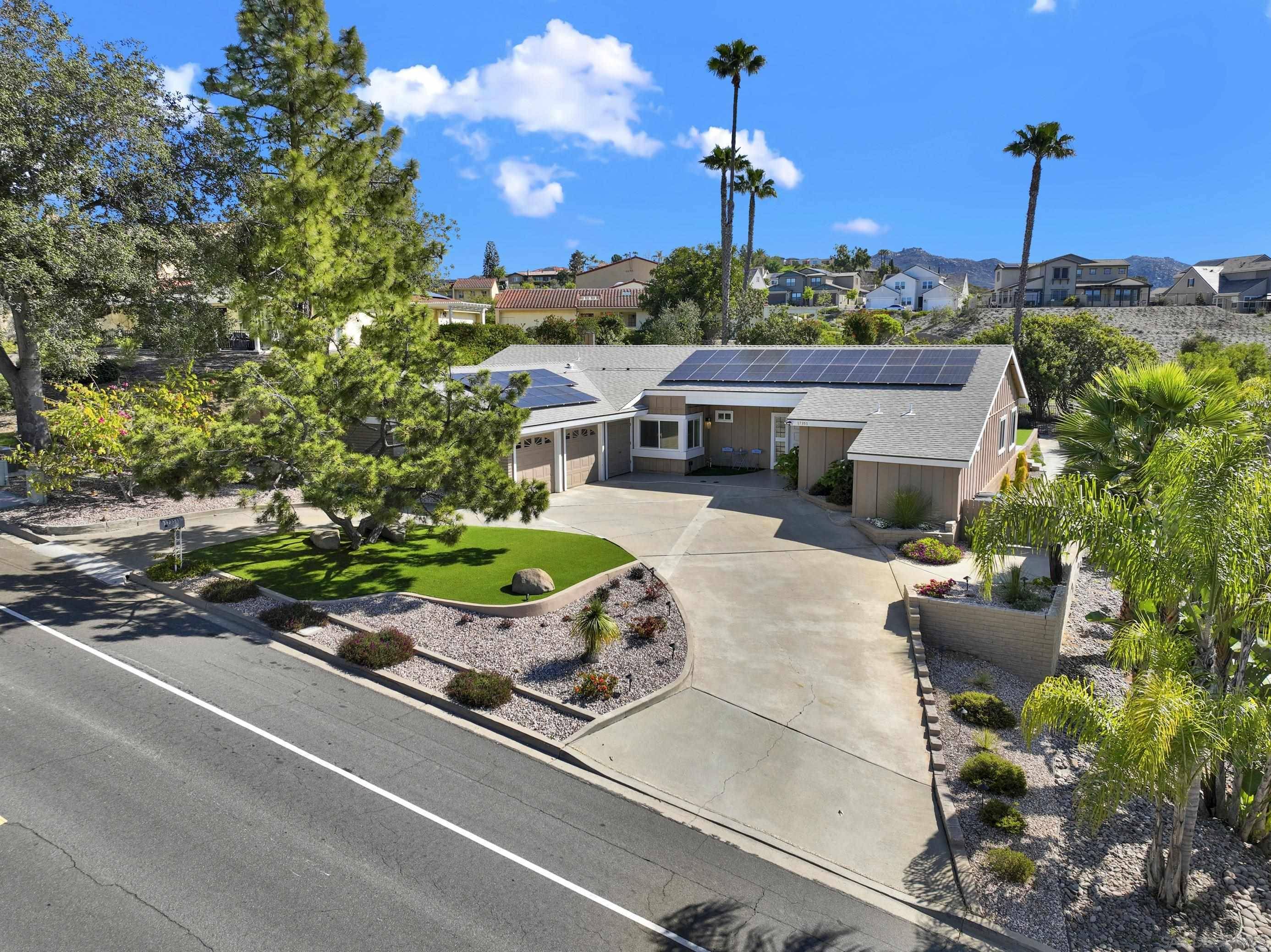 Poway, CA 92064,17351 Saint Andrews Dr