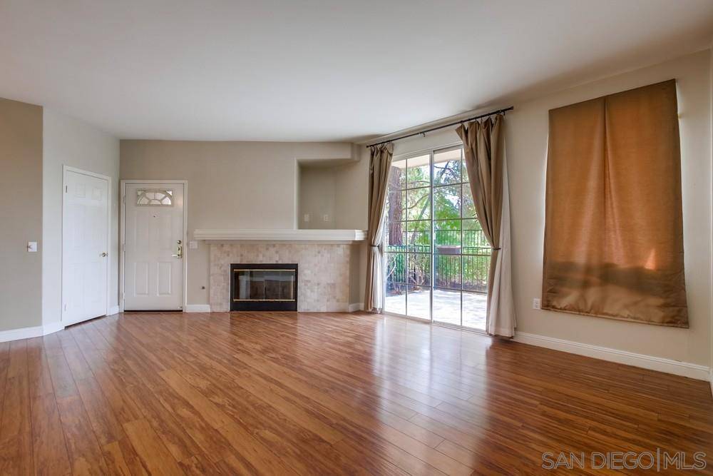 San Diego, CA 92128,12079 Tivoli Park Row #4