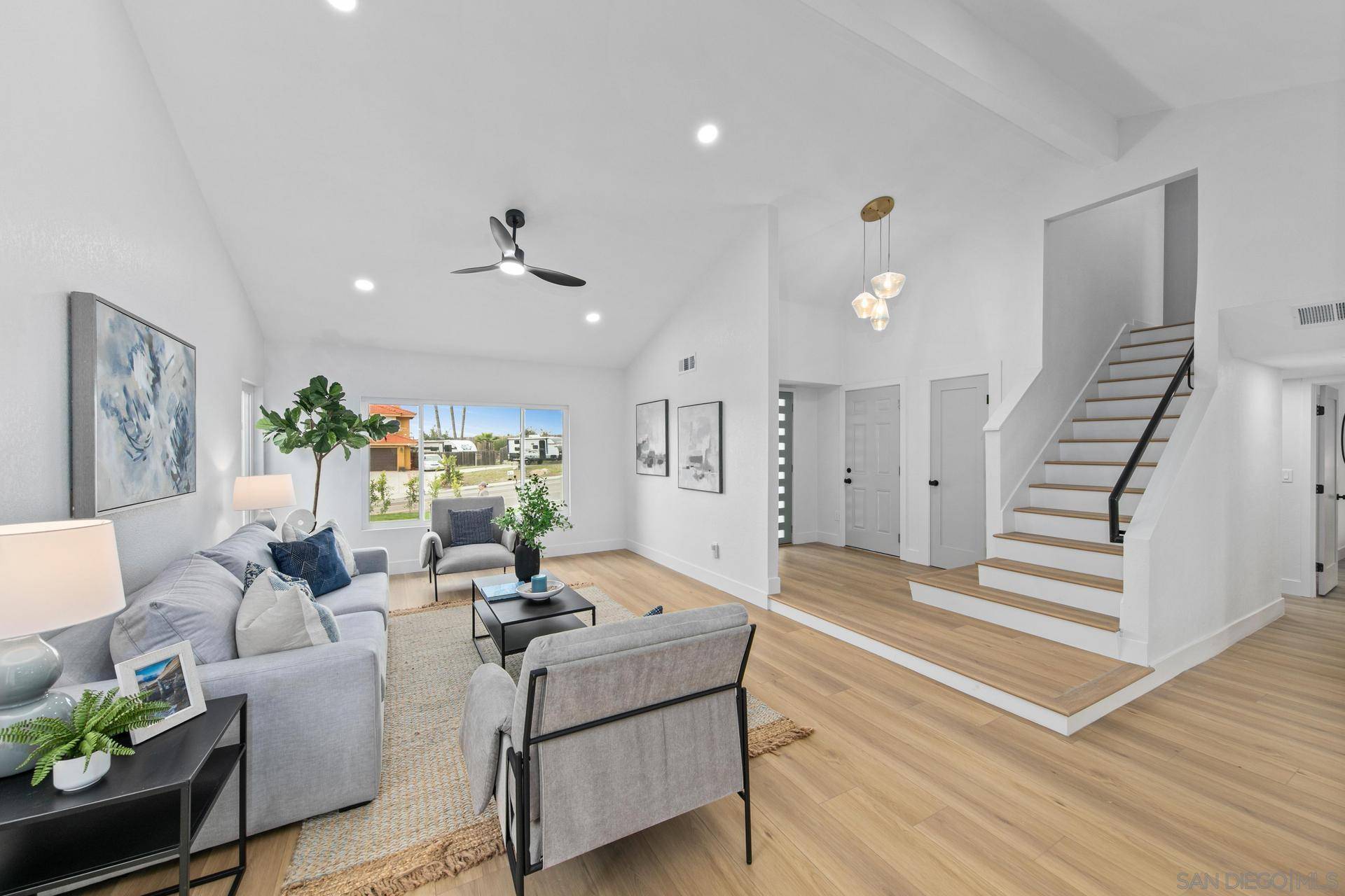 Chula Vista, CA 91910,662 E J St.