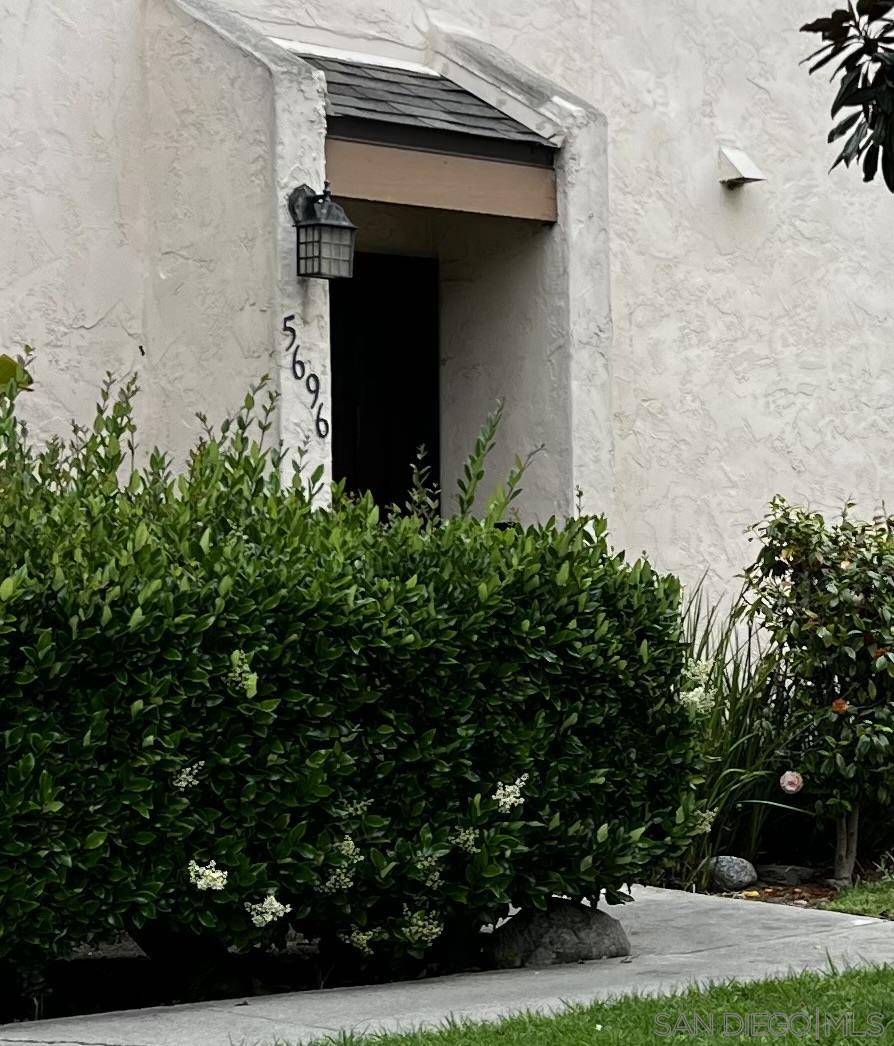 San Diego, CA 92111,5696 Caminito Roberto