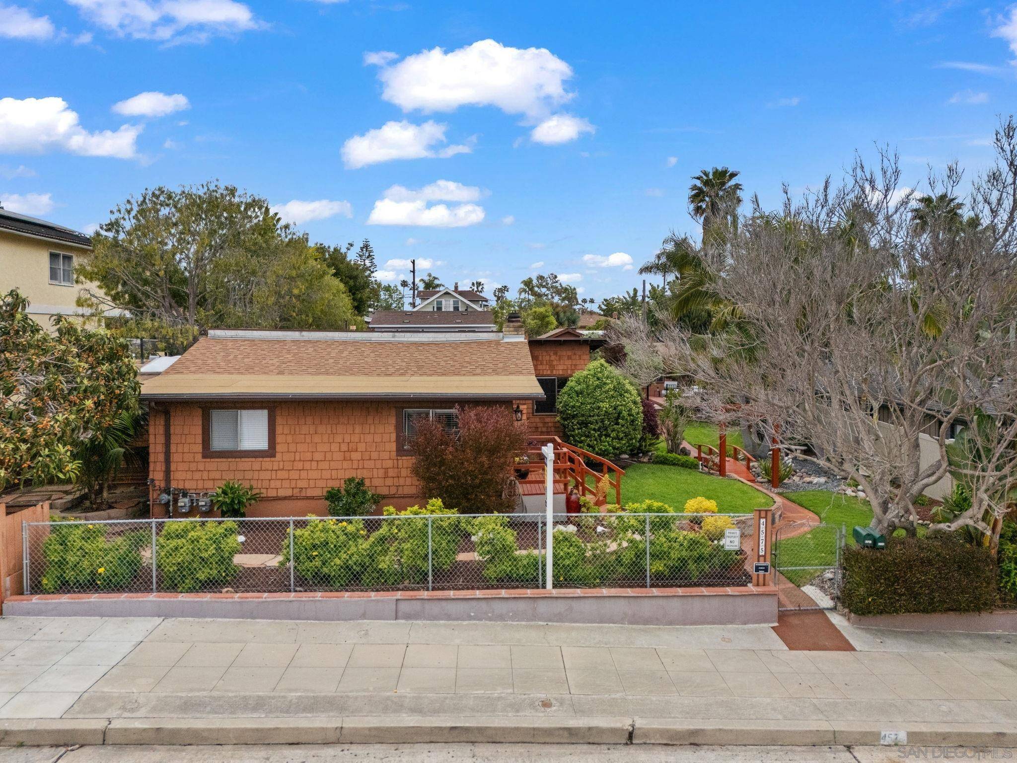 San Diego, CA 92116,4573-4575 Massachusetts St