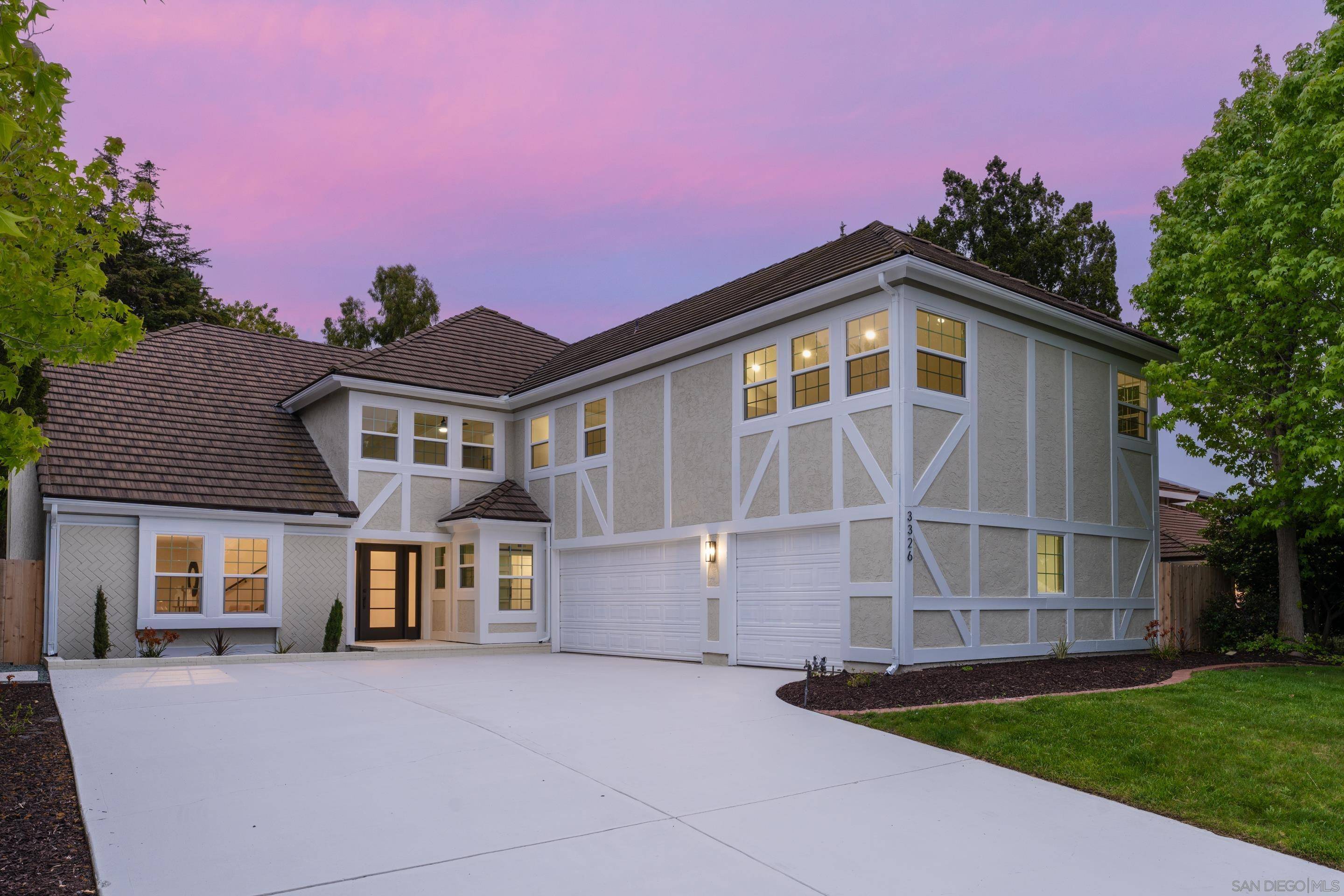 Carlsbad, CA 92009,3326 Fosca St
