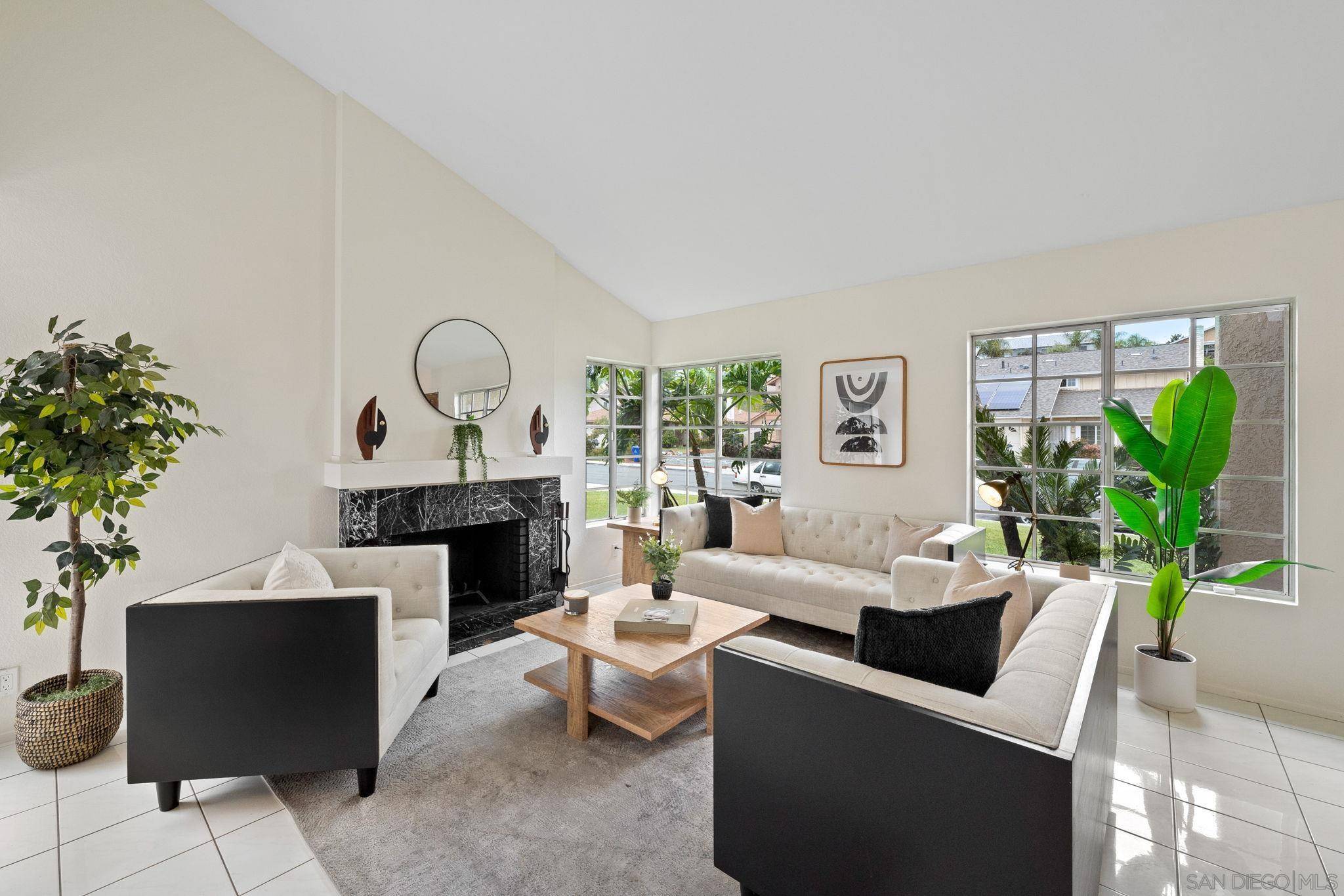 San Diego, CA 92139,2336 Spring Oaks Way