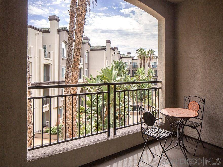 La Jolla, CA 92037,9263 Regents Rd #B404
