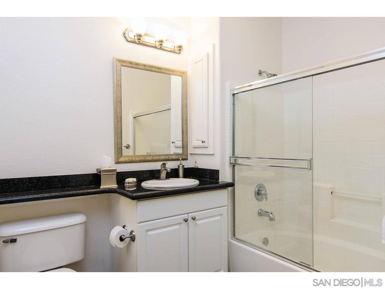 La Jolla, CA 92037,9263 Regents Rd #B404