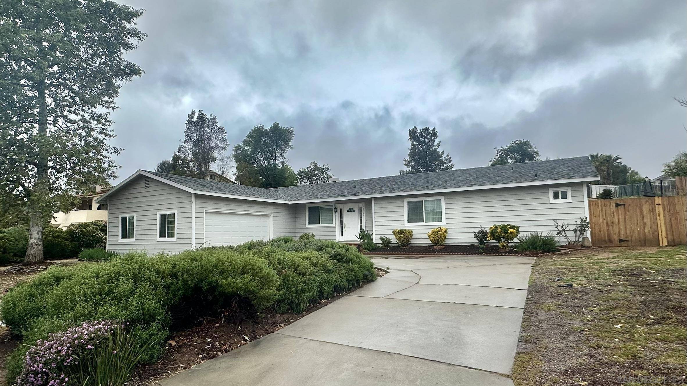 Ramona, CA 92065,16142 Dartolo Rd.