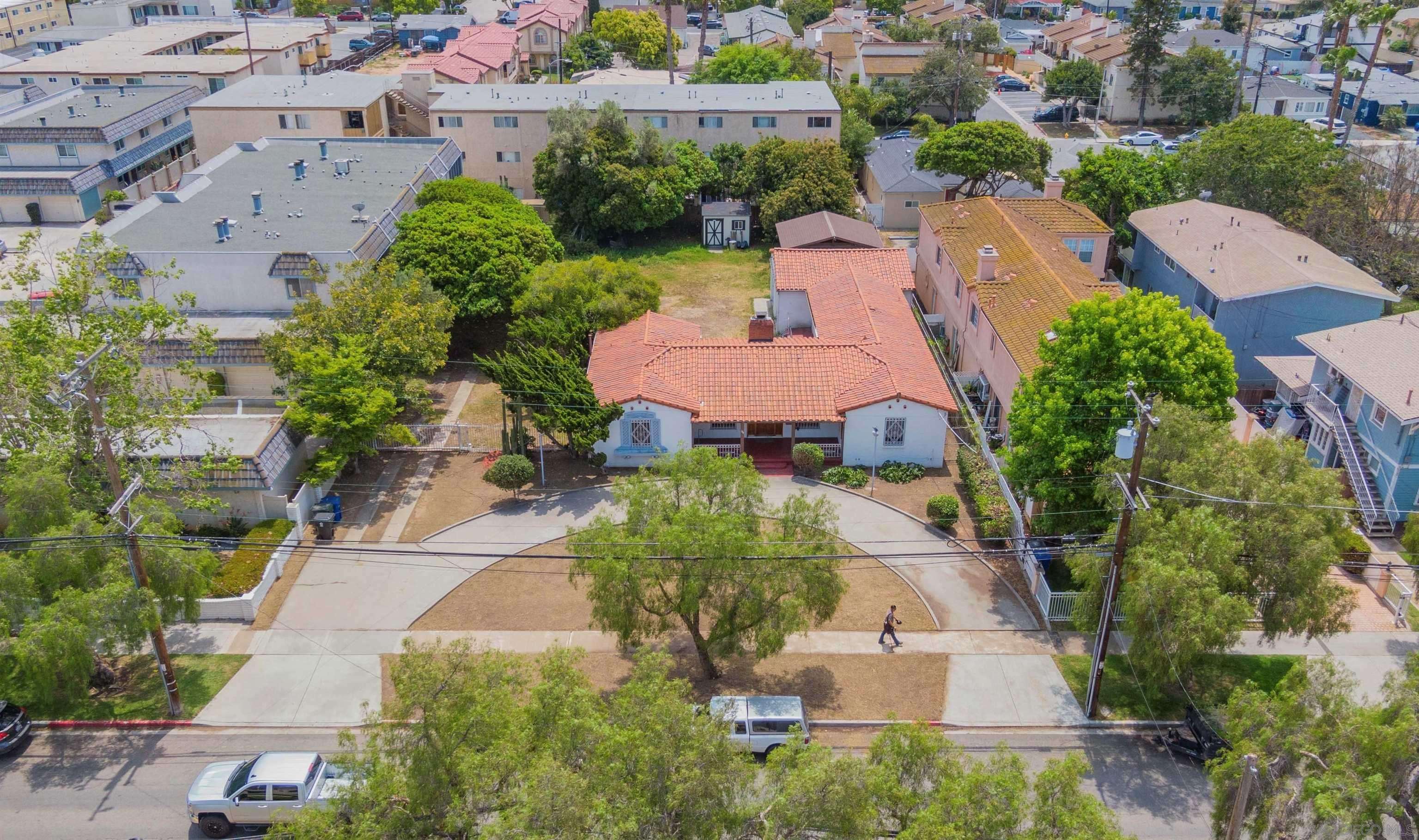 Chula Vista, CA 91910,364 G St
