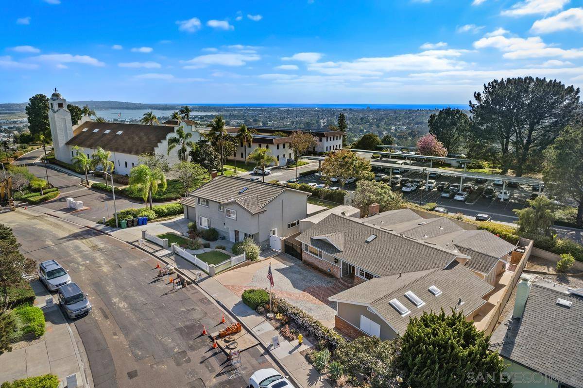 San Diego, CA 92117,4010 Paducah Dr