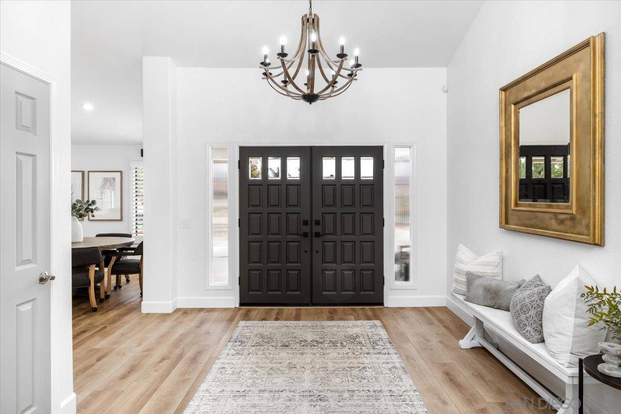Escondido, CA 92029,1376 Stoneridge Circle