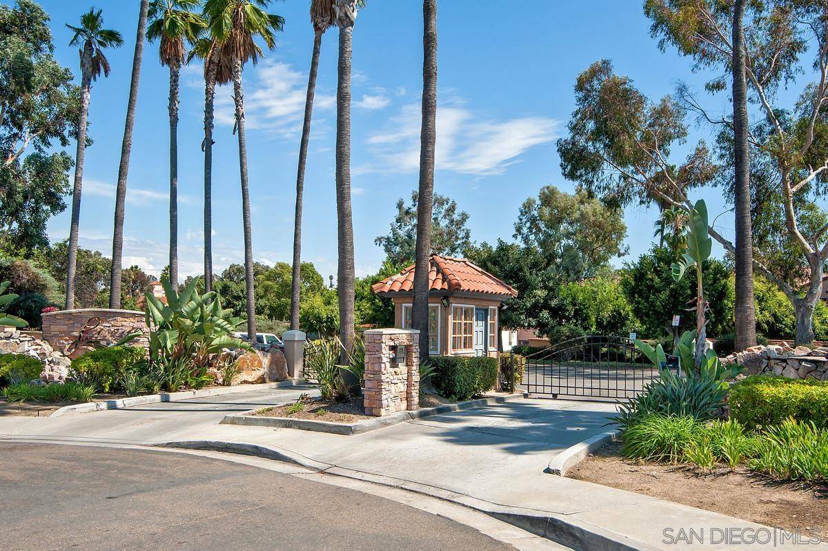San Diego, CA 92122,7120 Shoreline Dr #2208