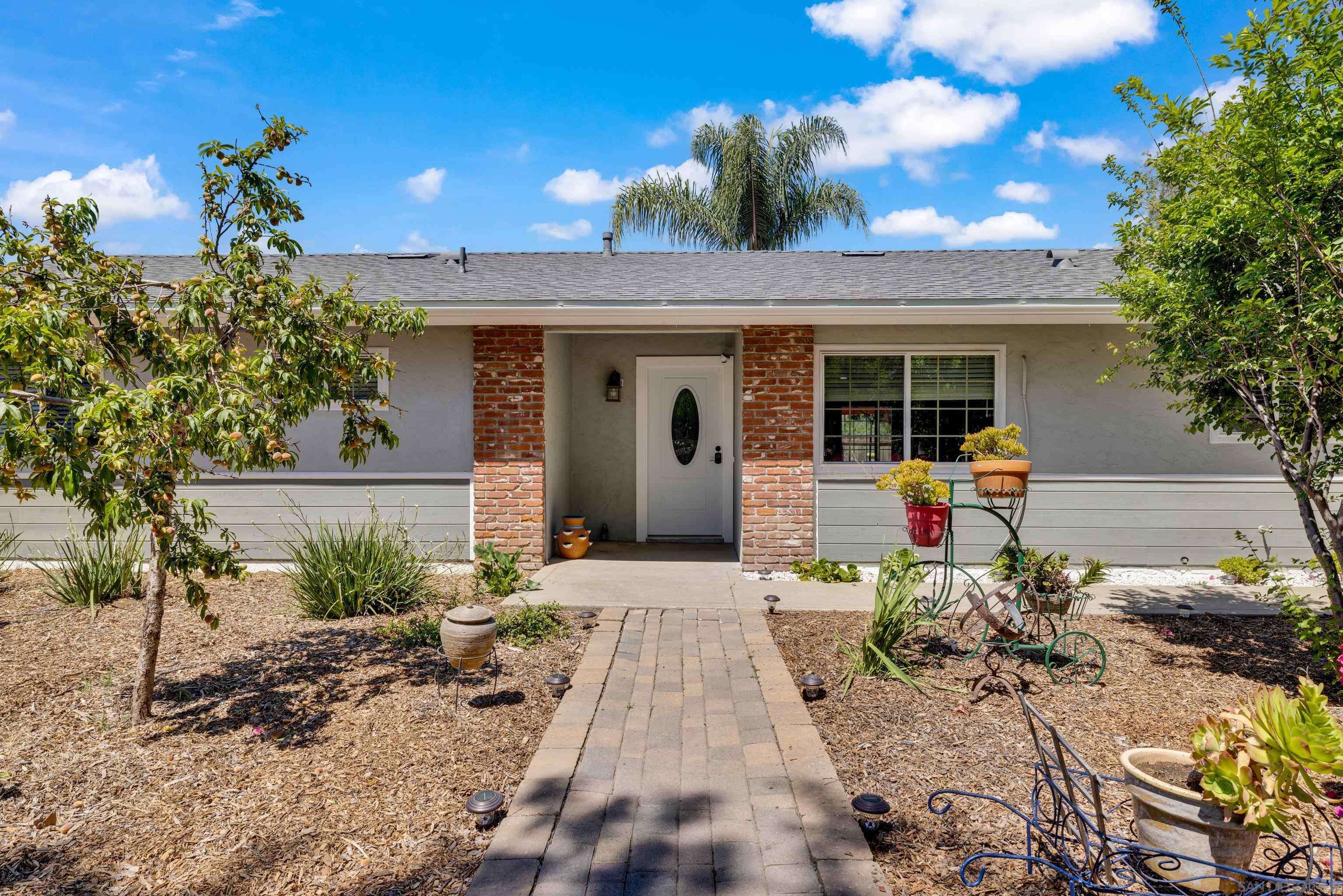 Poway, CA 92064,13918 Putney Rd