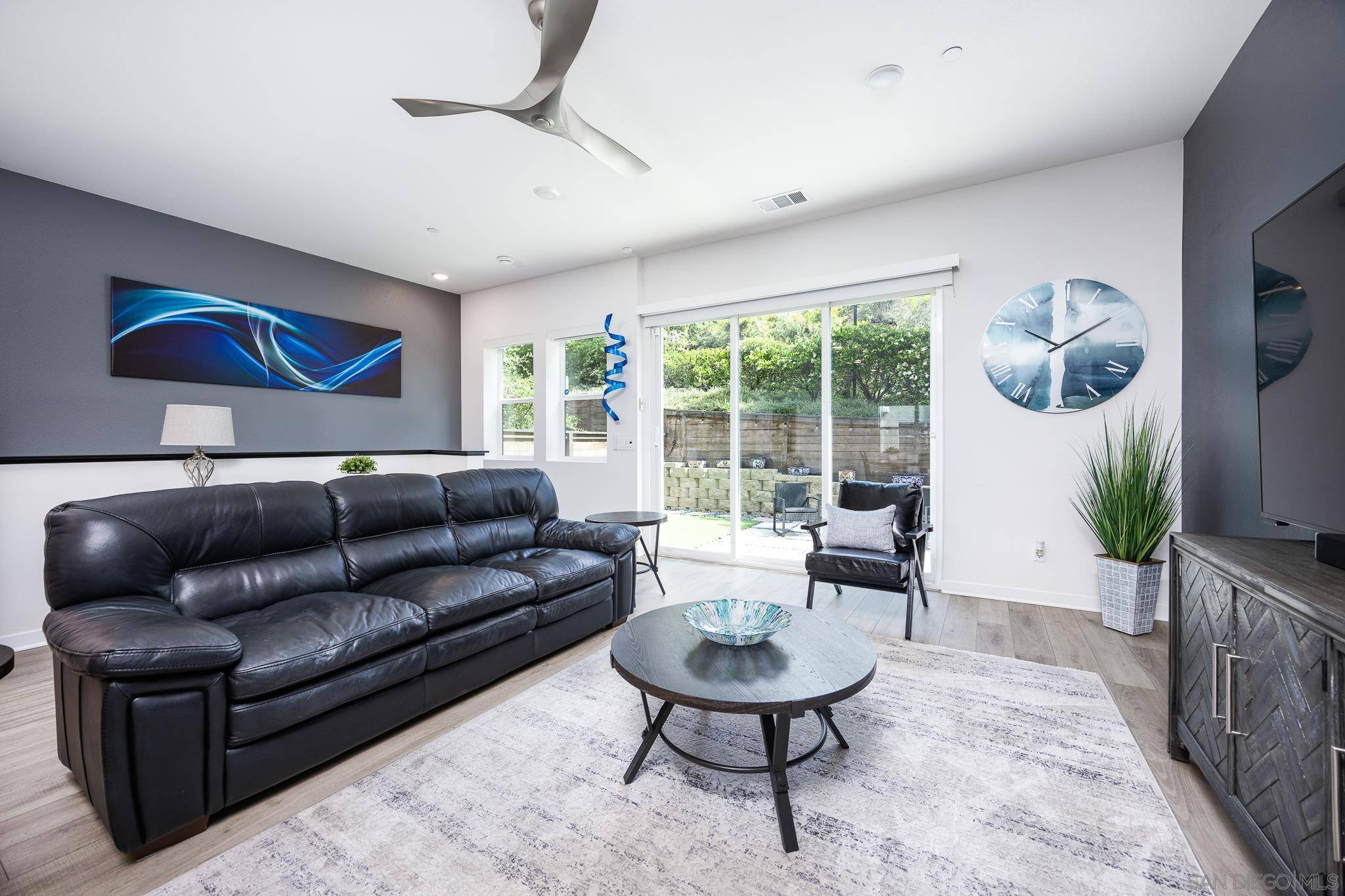 San Diego, CA 92108,10402 Harlow Cir #43