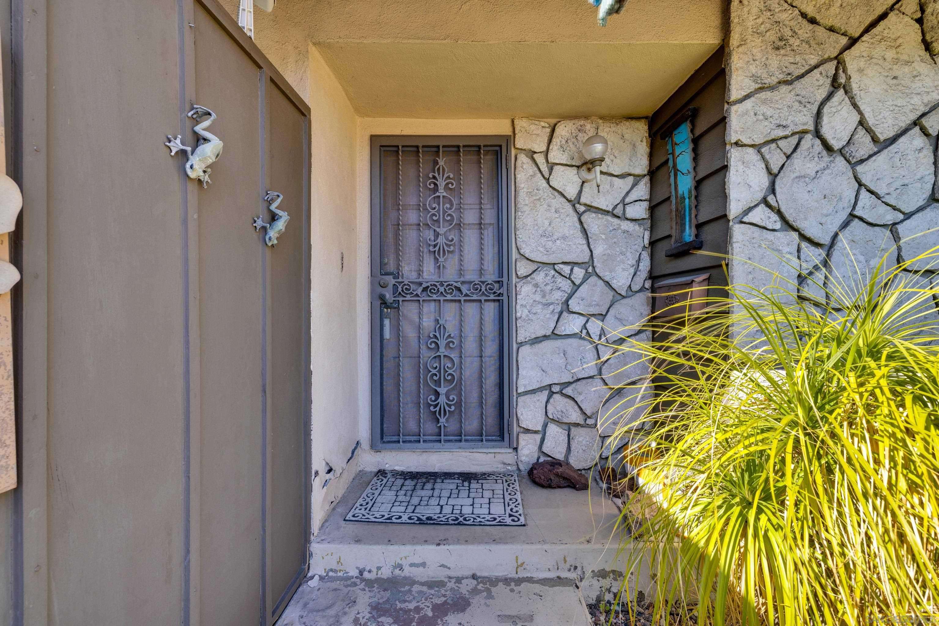 La Mesa, CA 91942,6800 Colorado Ave
