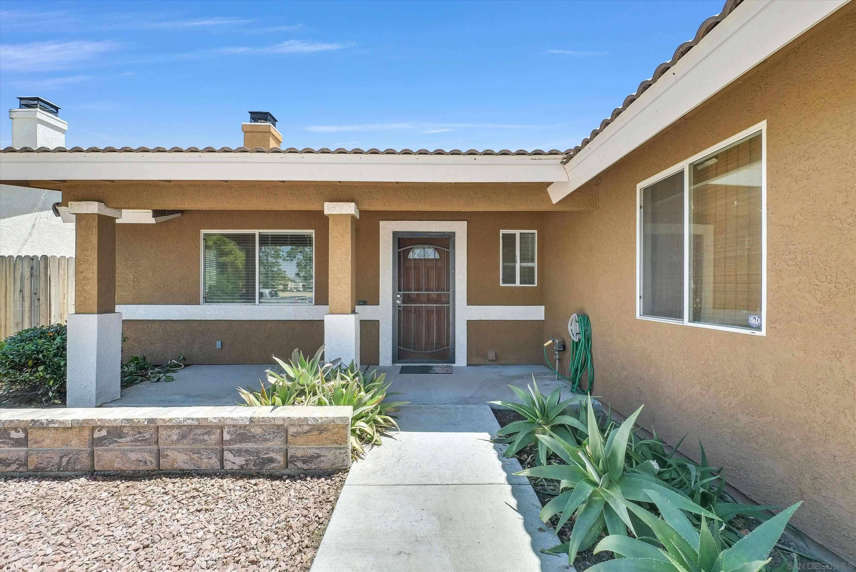 San Jacinto, CA 92583,815 S Hewitt