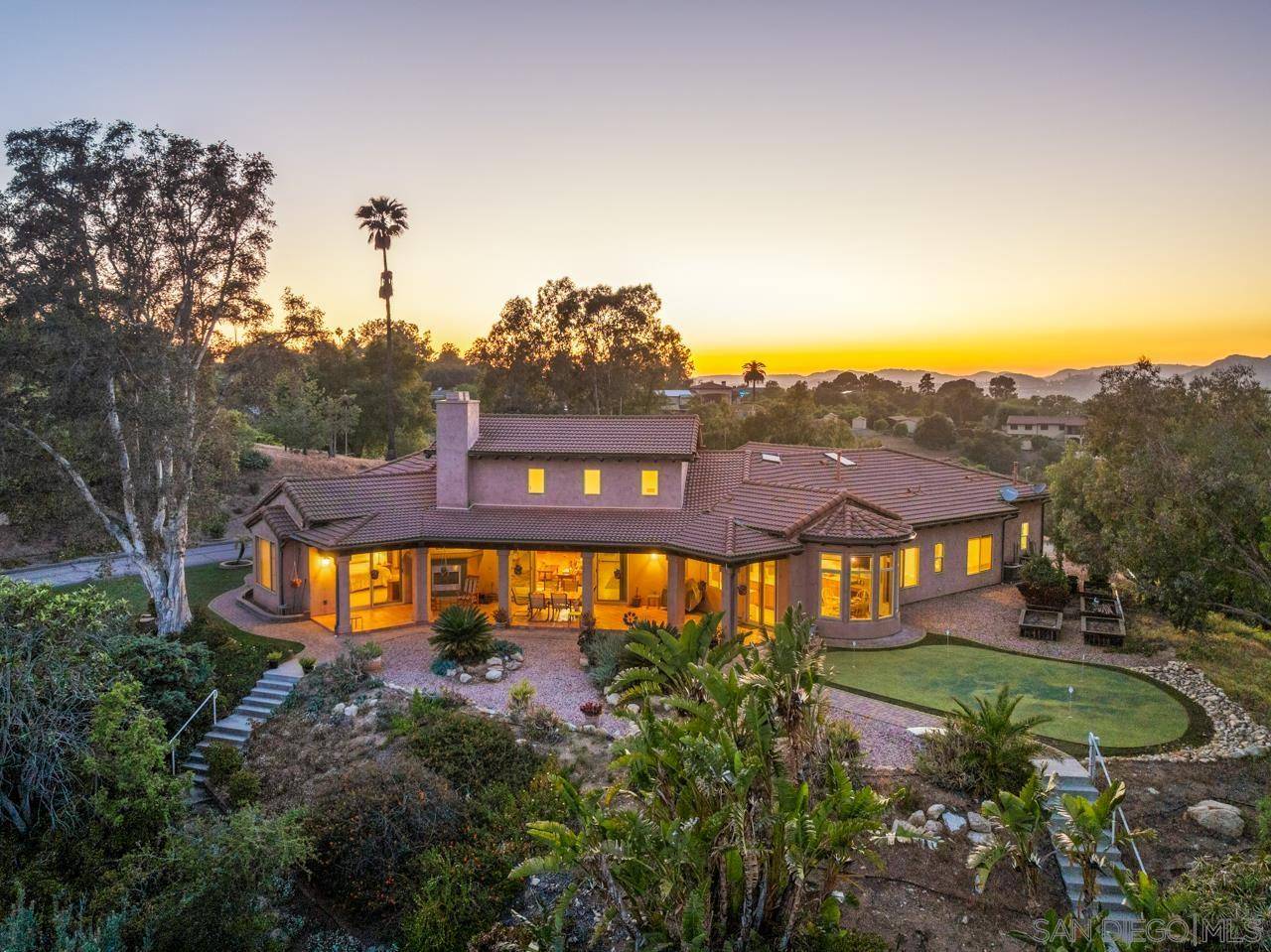 Escondido, CA 92027,2756 Mountain View