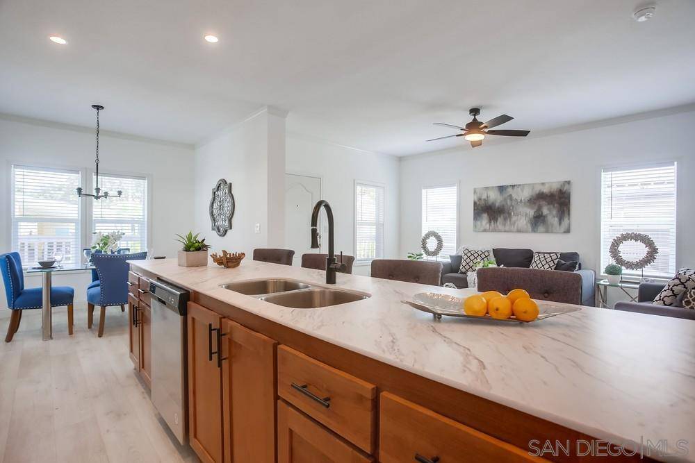 Carlsbad, CA 92011,7025 San Bartolo St ##42