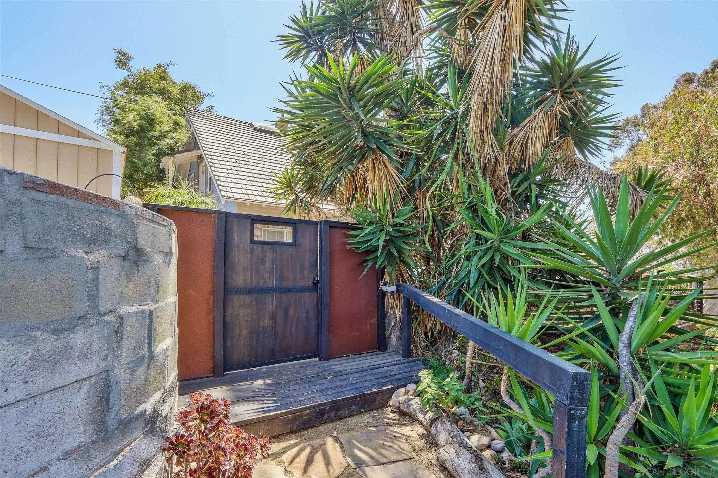 San Diego, CA 92102,1035 Edgemont Pl