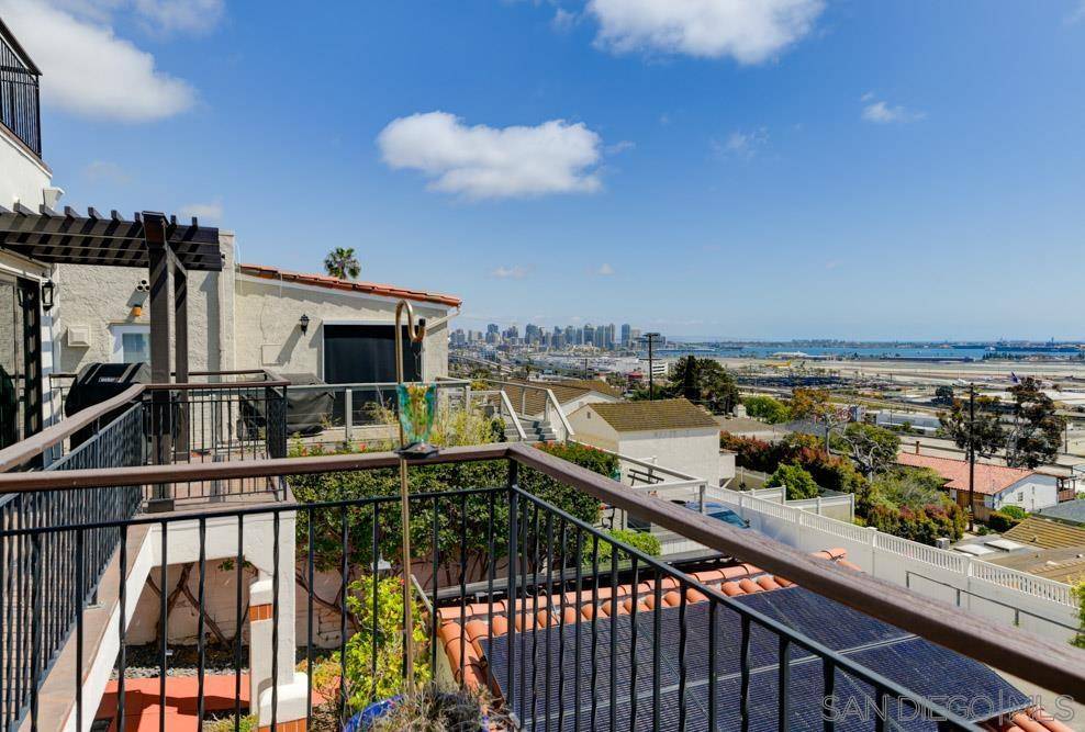 San Diego, CA 92110,1977 Titus St