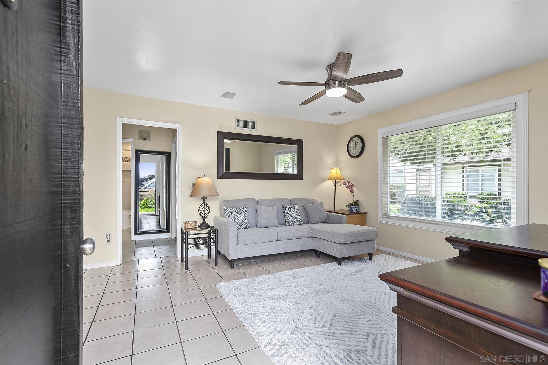 Santee, CA 92071,9952 N Magnolia Ave