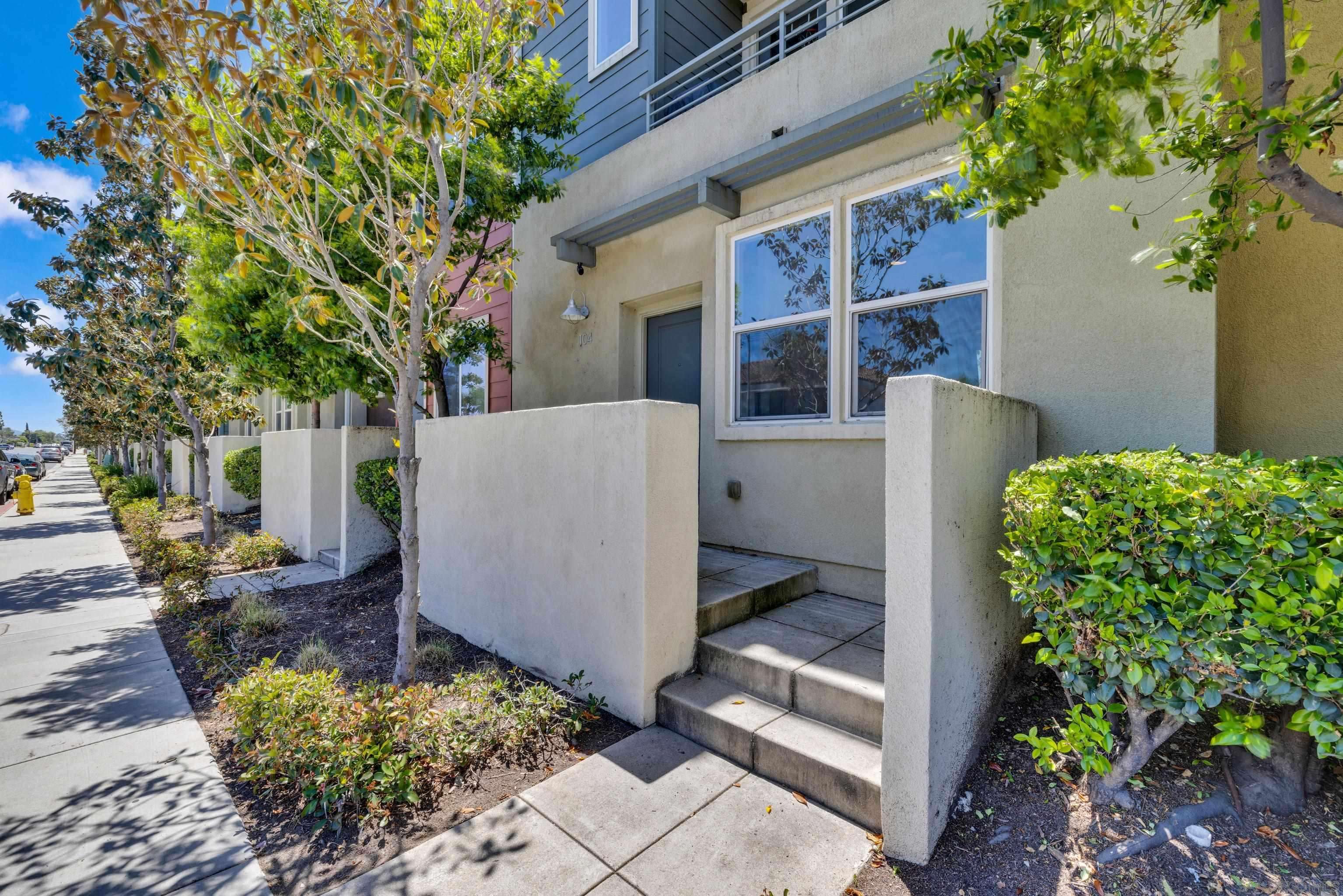 Escondido, CA 92025,211 S Orange St #104