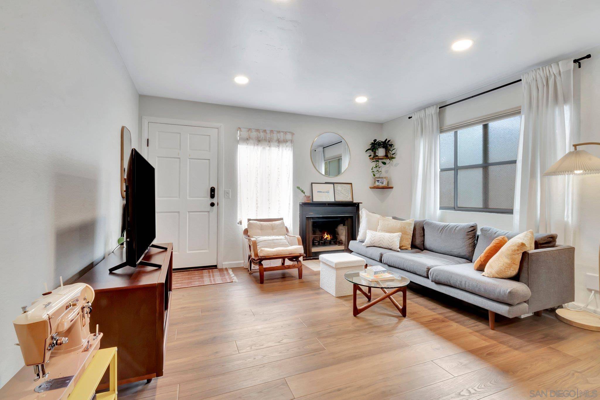 San Diego, CA 92104,4375 Florida St #5