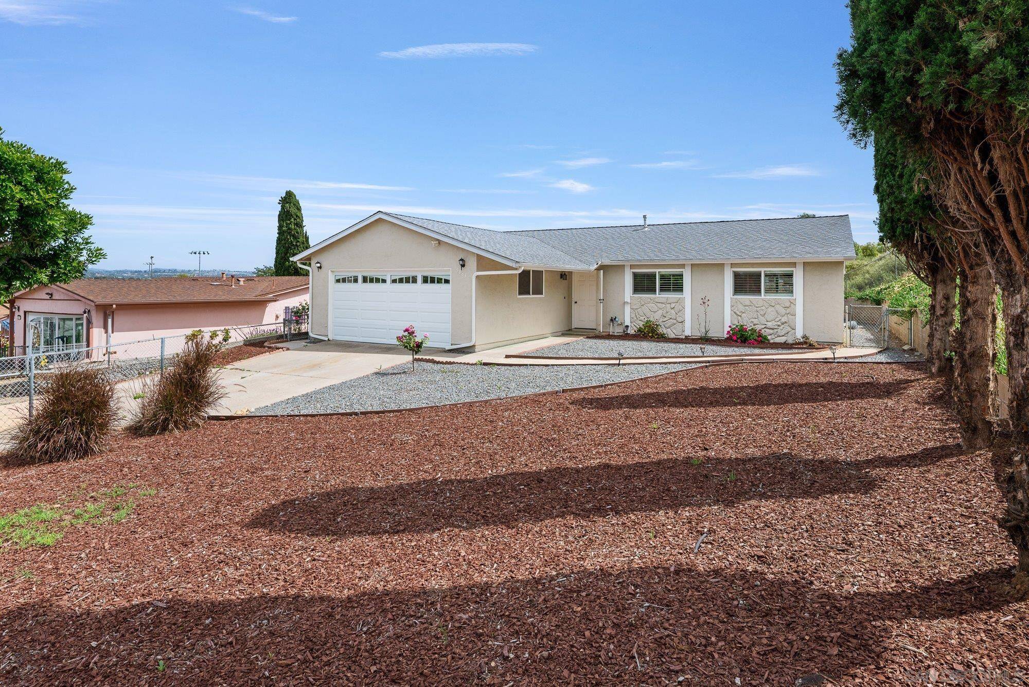 Oceanside, CA 92057,5083 Barry St
