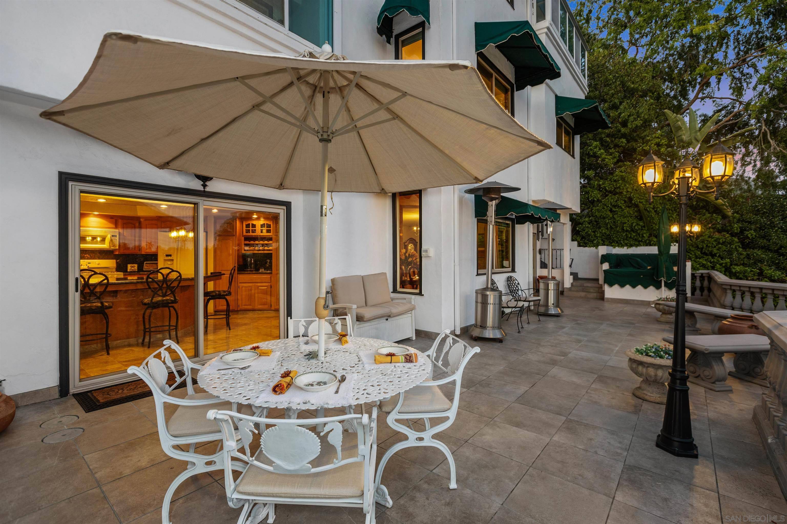 San Diego, CA 92115,4613 Janet Pl