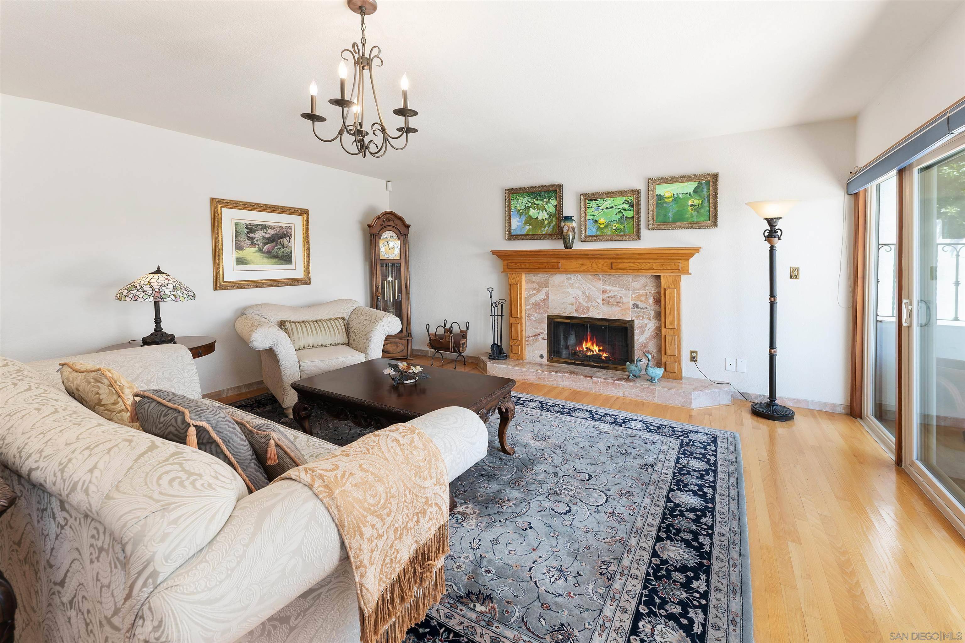 San Diego, CA 92115,4613 Janet Pl