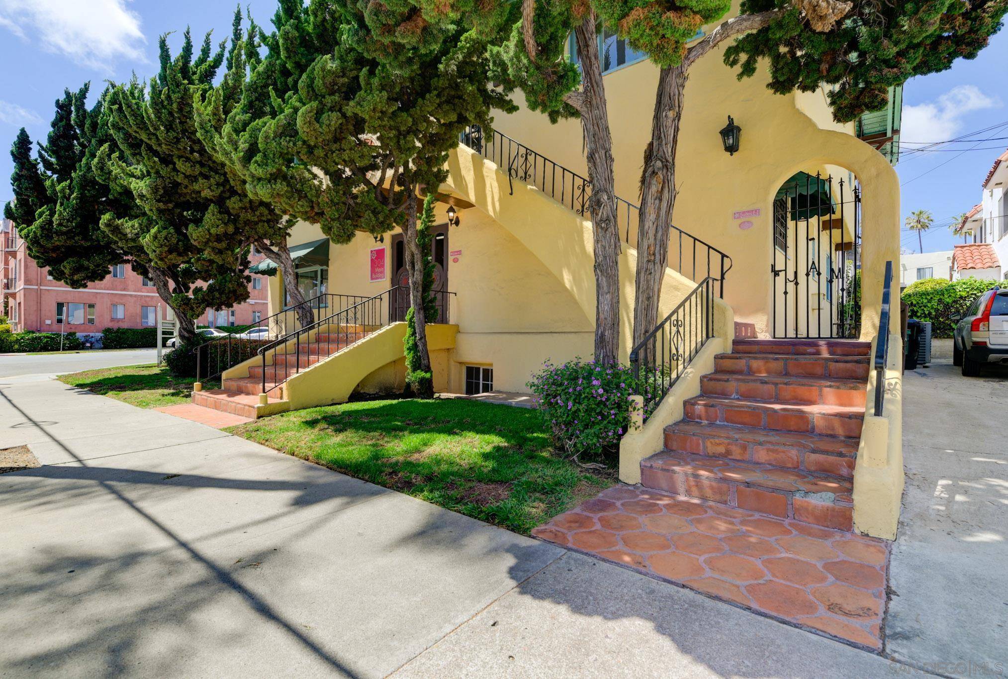 San Diego, CA 92101,304-308 Kalmia St