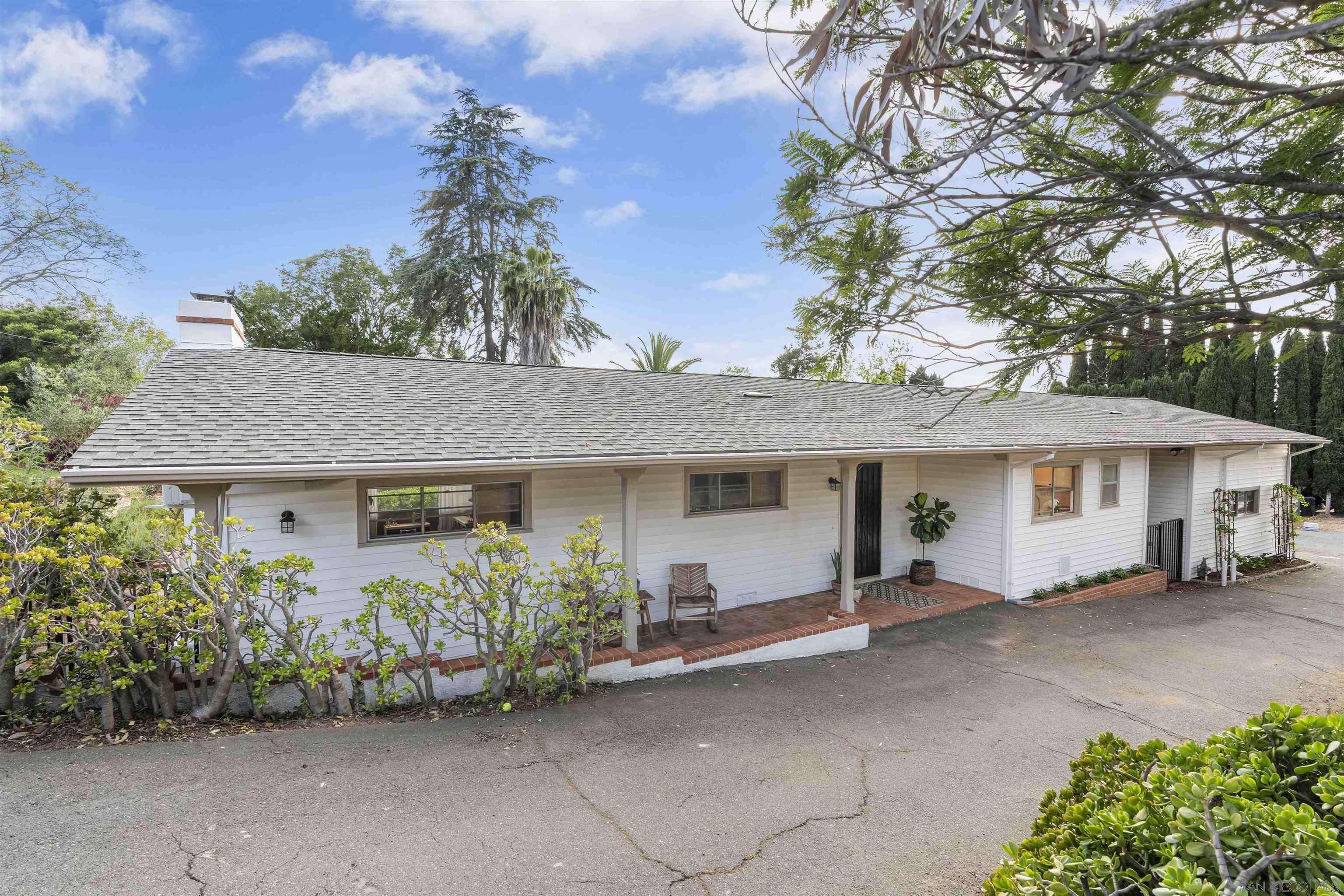 Vista, CA 92084,2410 Alta Vista Dr