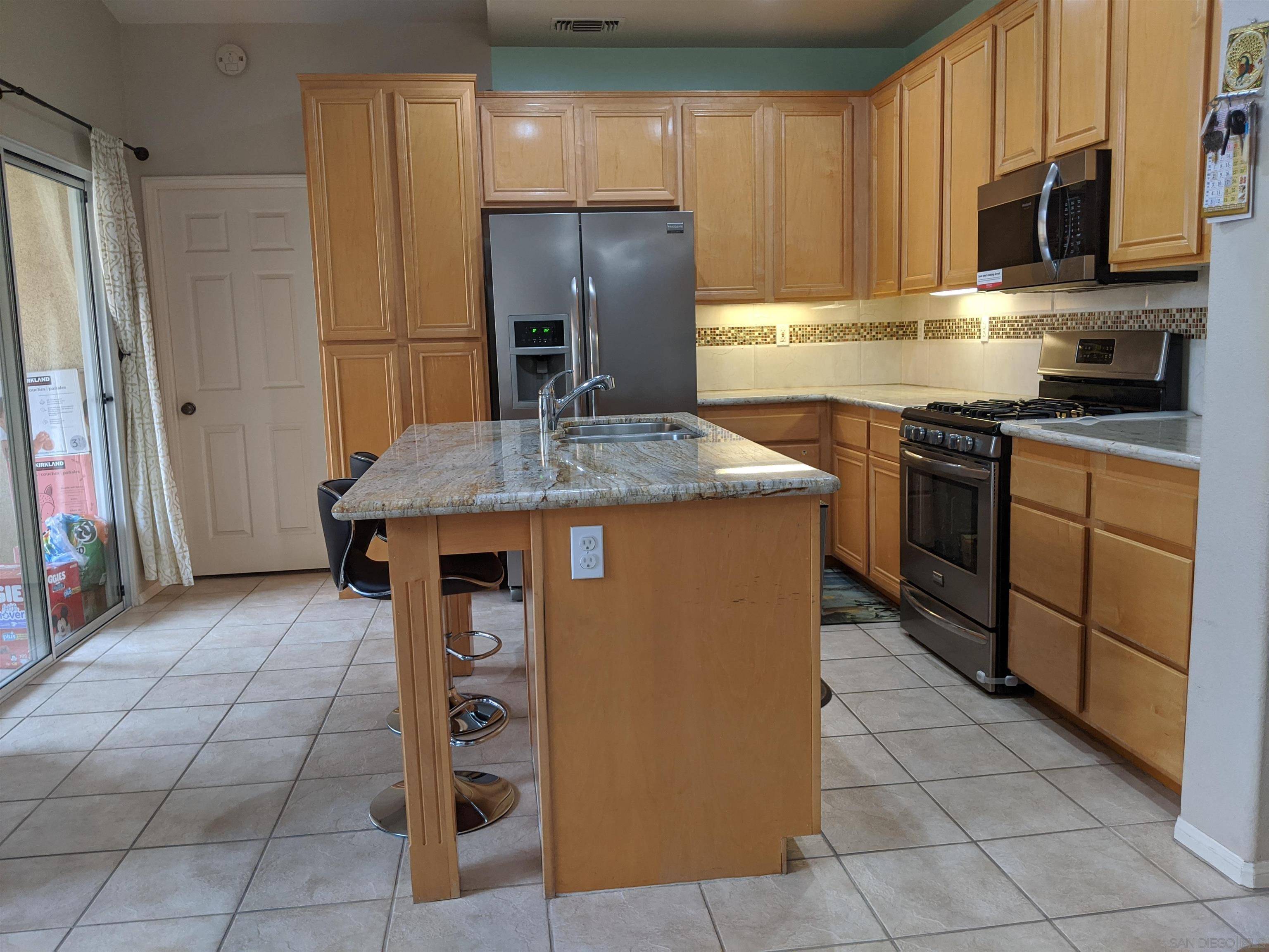 San Diego, CA 92131,11566 MIRO CIR