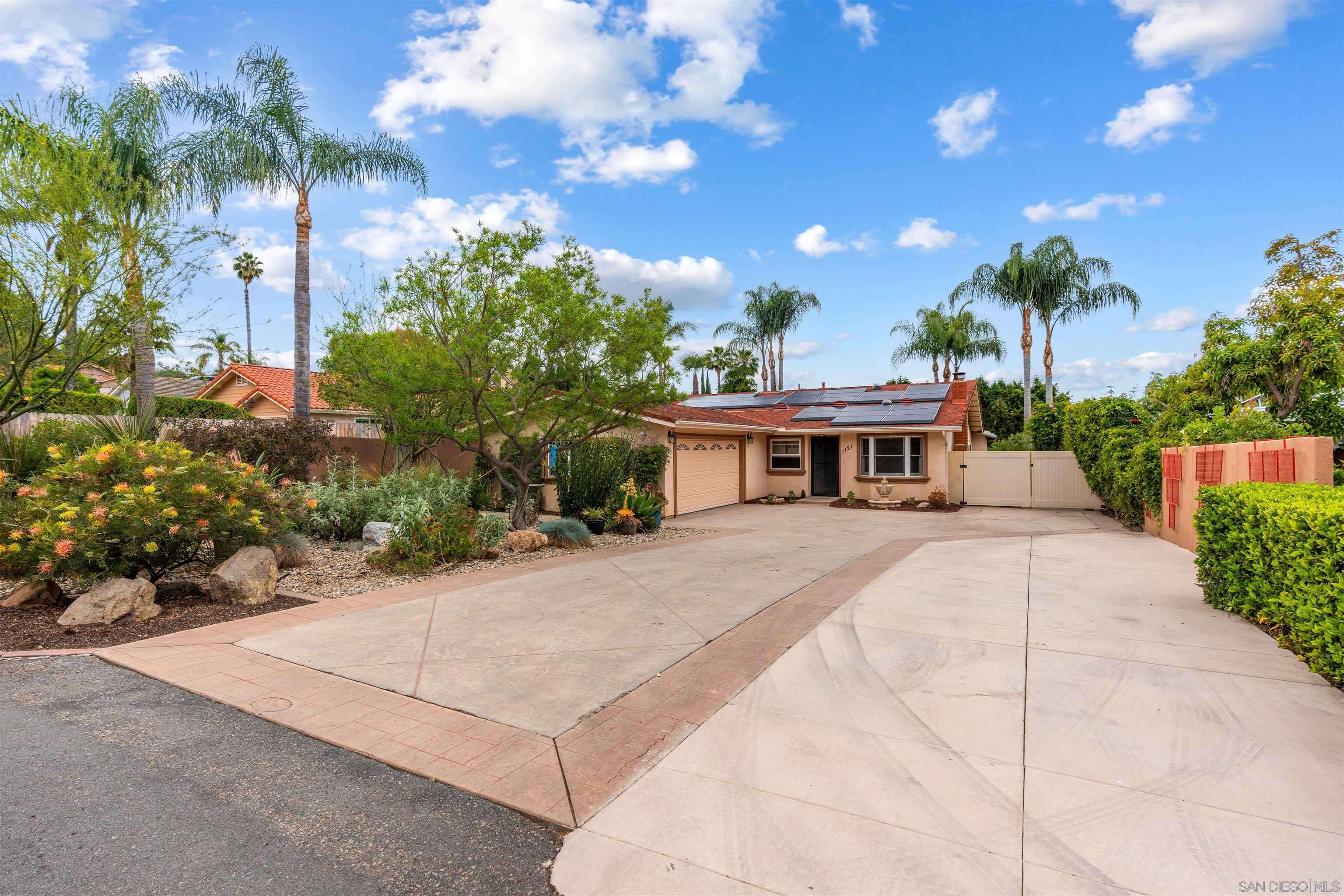 Escondido, CA 92027,1121 Whispering Highlands Dr.