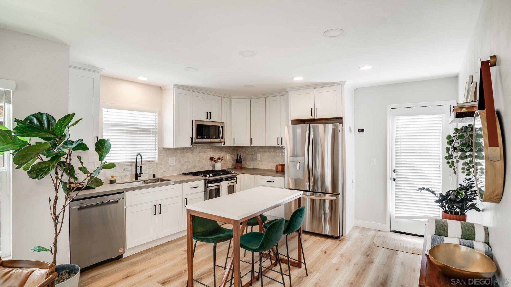 San Diego, CA 92105,4785 Auburn Dr