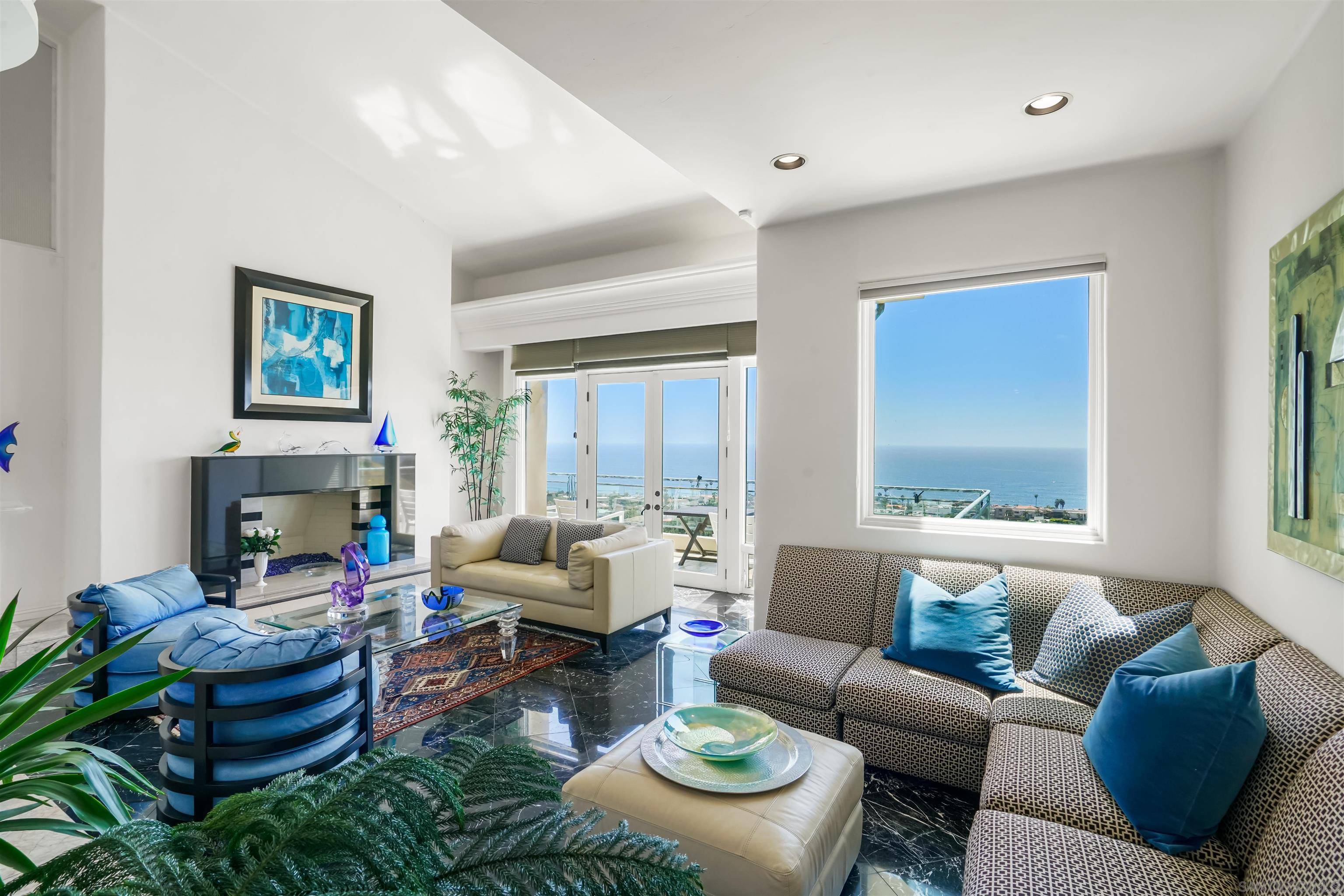 La Jolla, CA 92037,5756 La Jolla Corona Dr