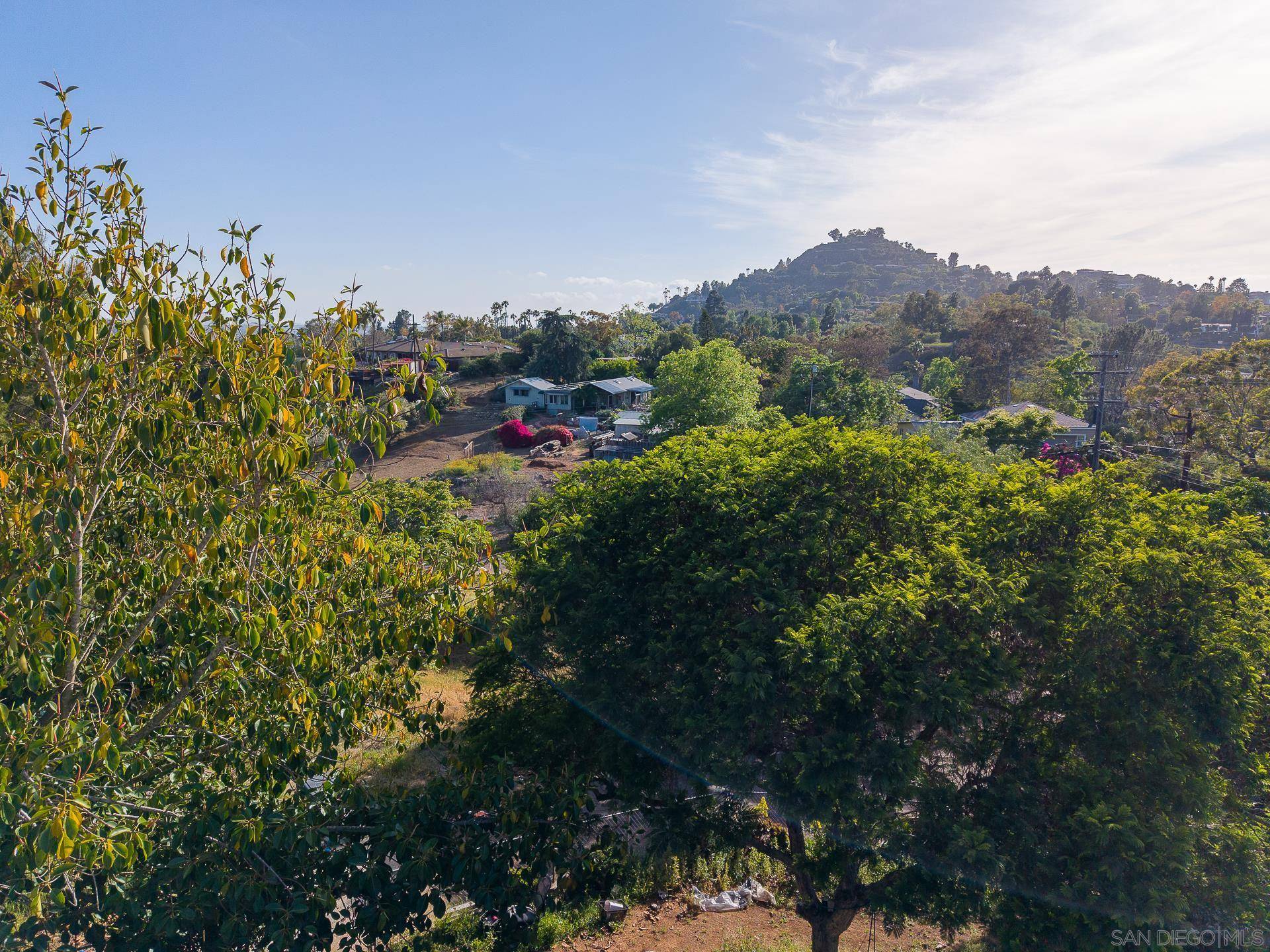 La Mesa, CA 91941,5025 Crestland Dr