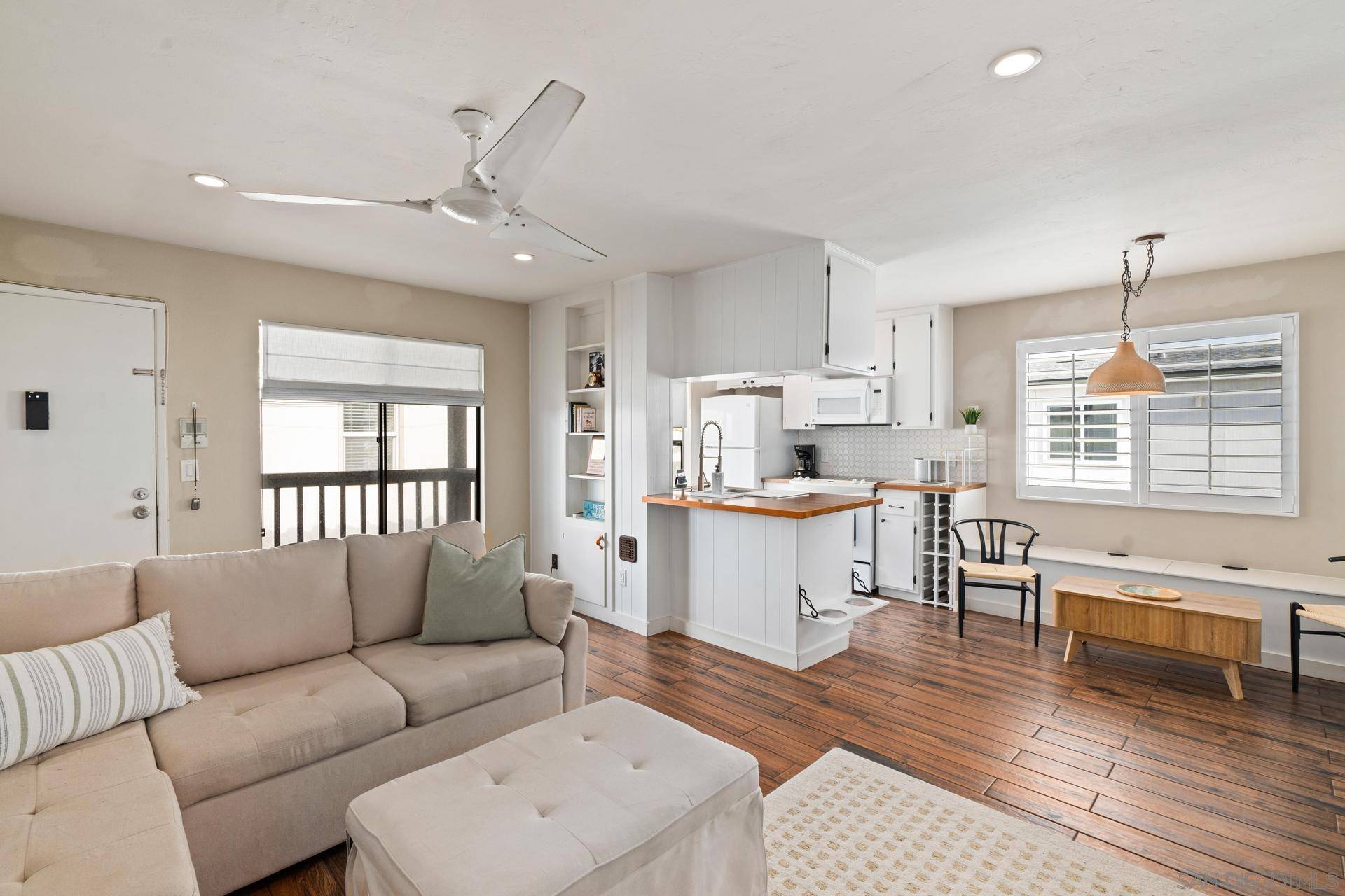 San Diego, CA 92116,4521 Hawley Blvd #8