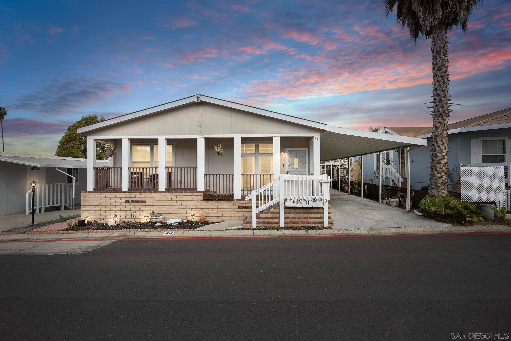 Spring Valley, CA 91978,10767 Jamacha Blvd #SPC 44