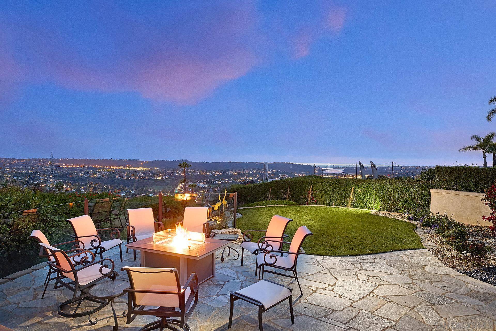 Carlsbad, CA 92009,3219 Fosca St