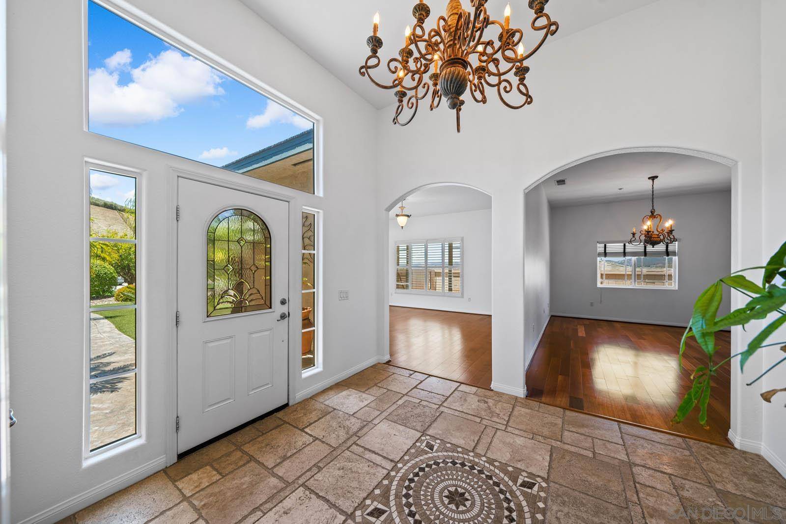 Santee, CA 92071,8818 Diamondback Dr