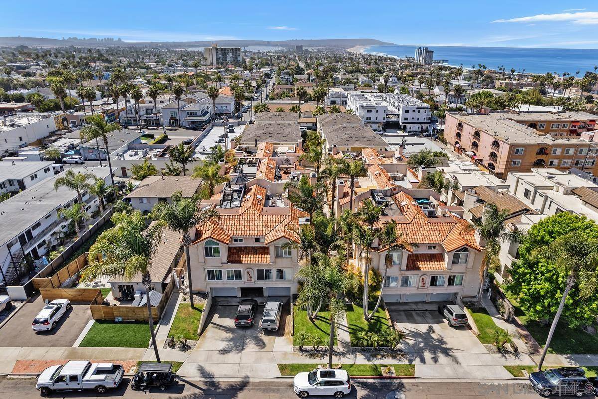 San Diego, CA 92109,919 Agate Street #5