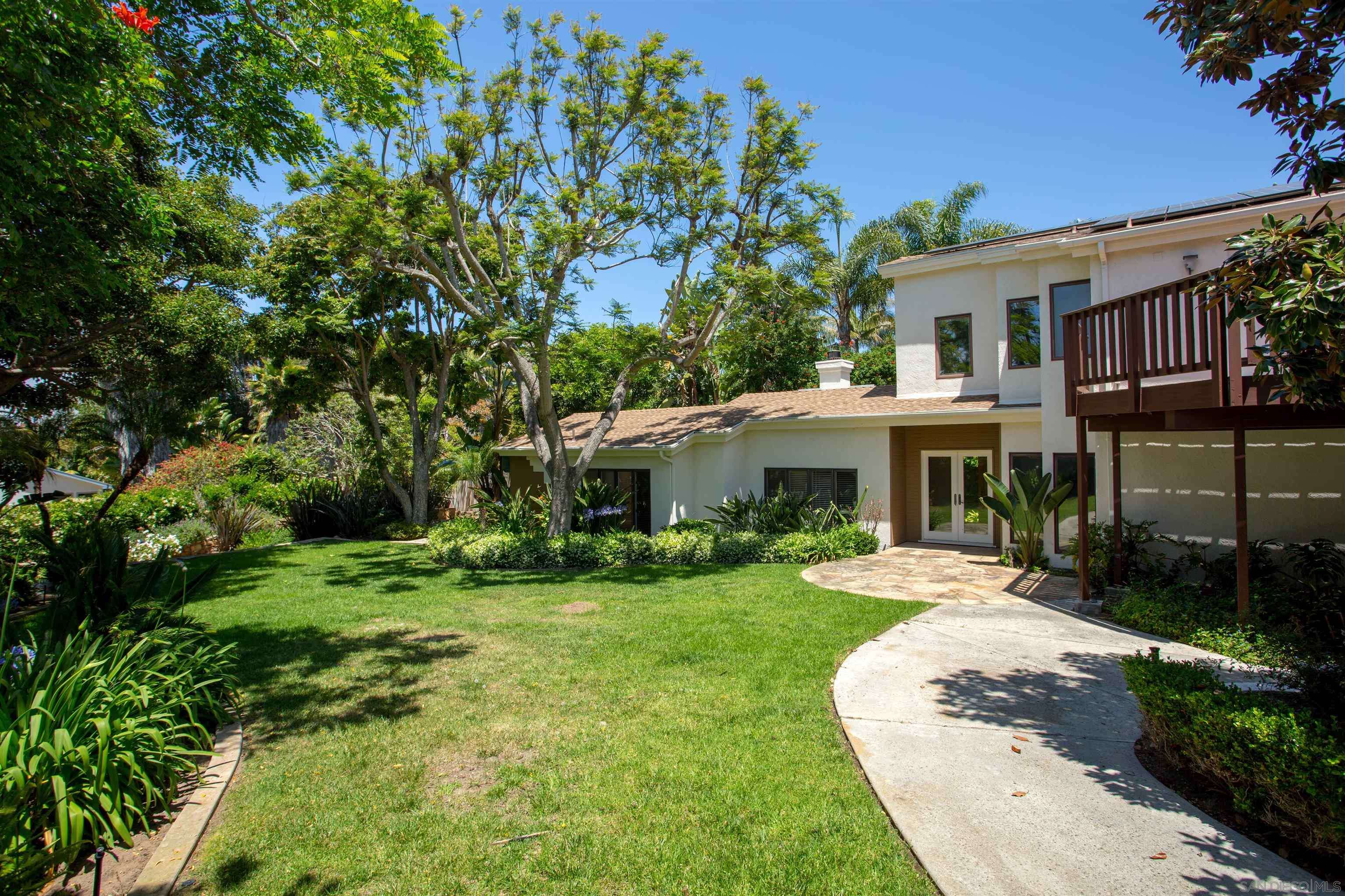 Encinitas, CA 92024,526 Saxony Road