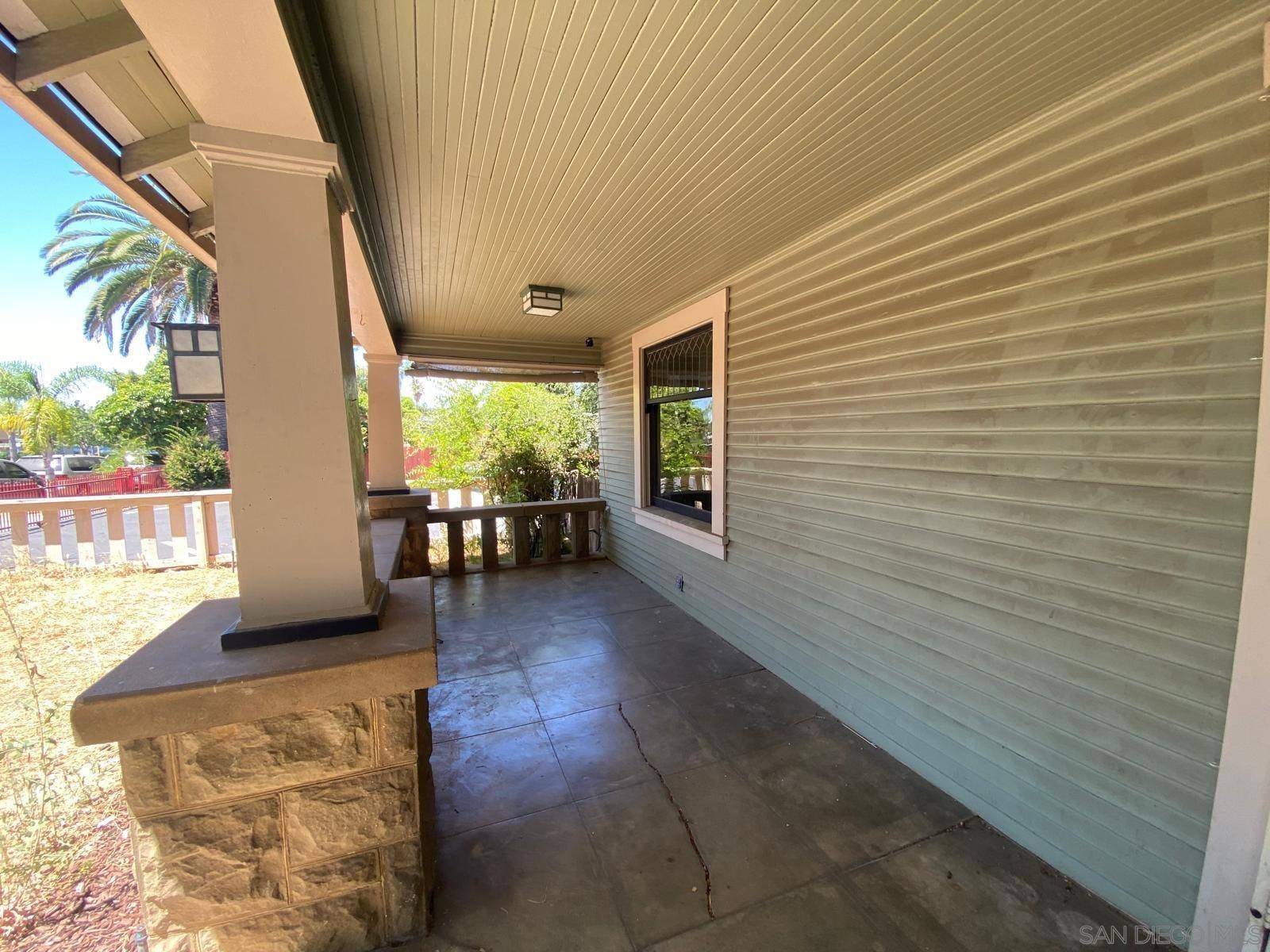 Escondido, CA 92025,208 W 7Th Ave