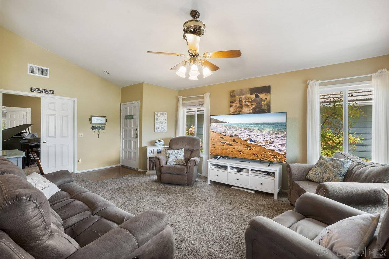 El Cajon, CA 92019,1357 Bitterbush Lane